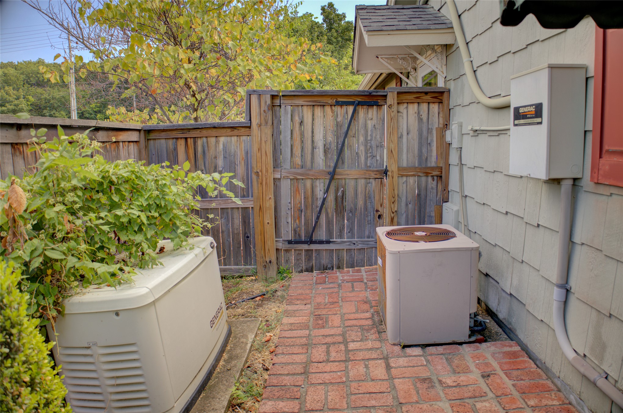 8110 Jamestown Avenue Property Photo 83