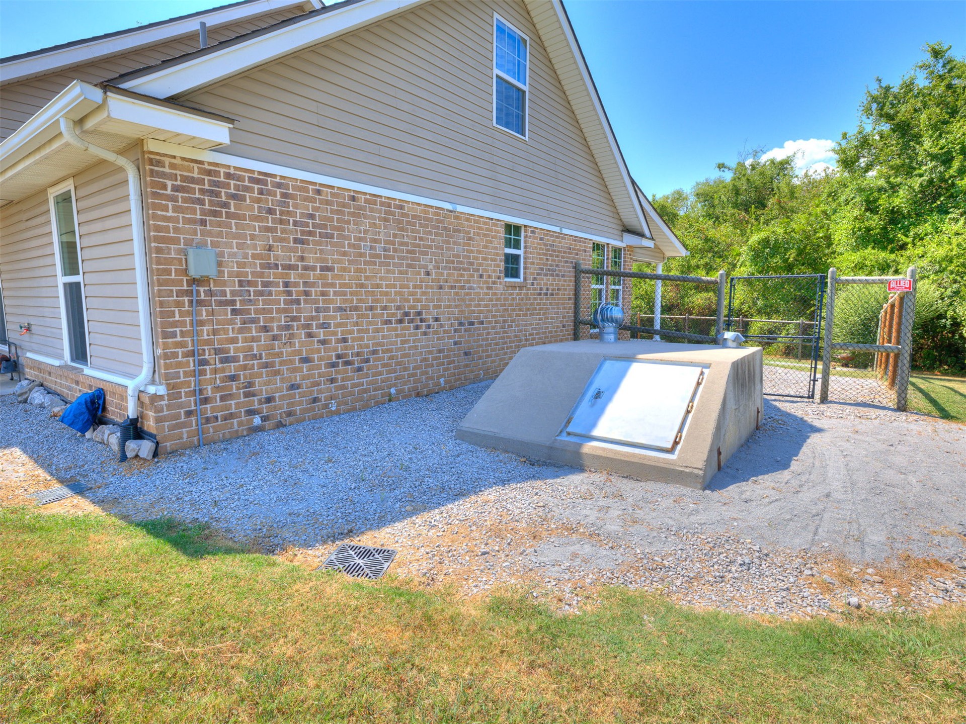 8300 S Lynn Lane Road Property Photo 36