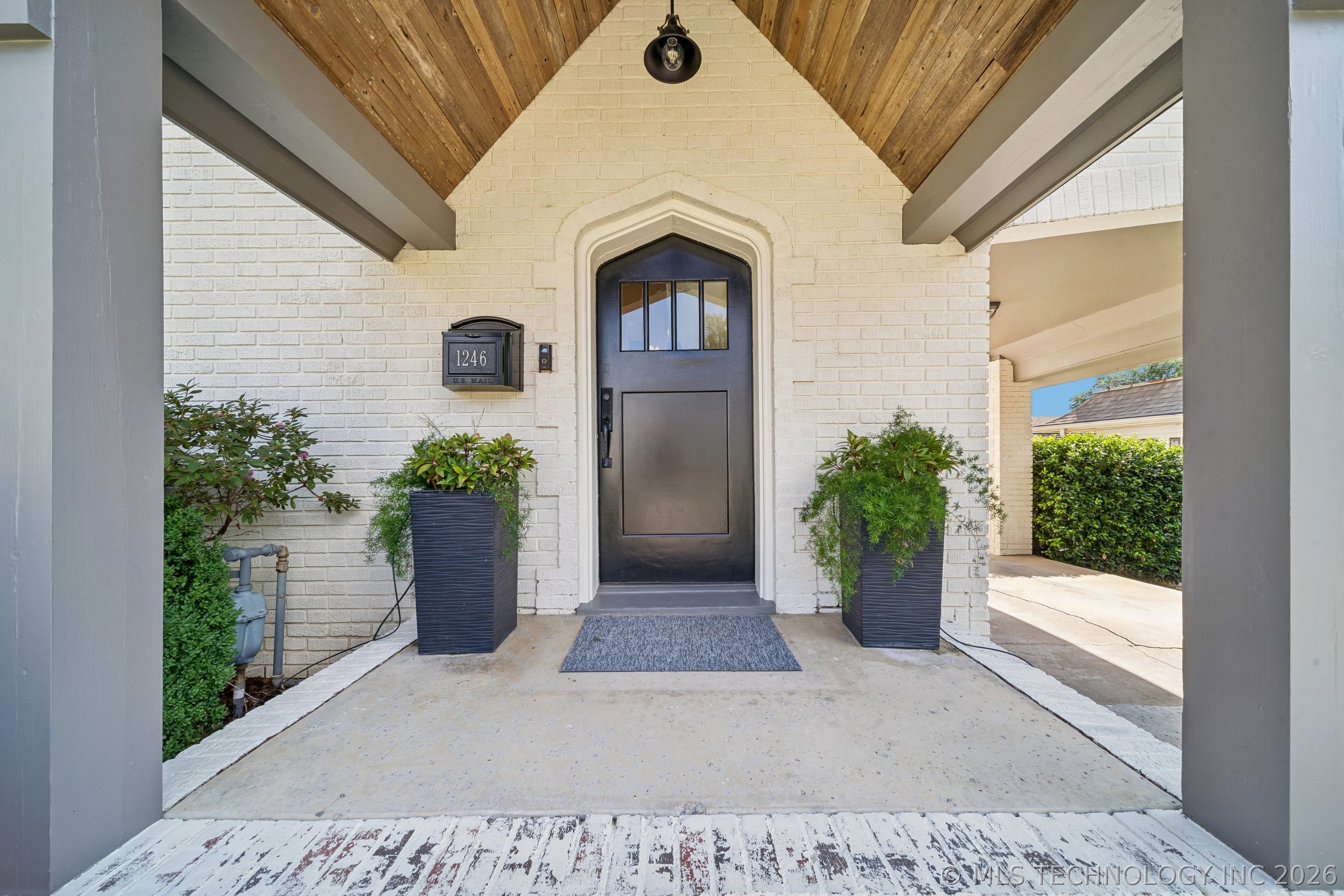 1246 E 28th Street Property Photo 5