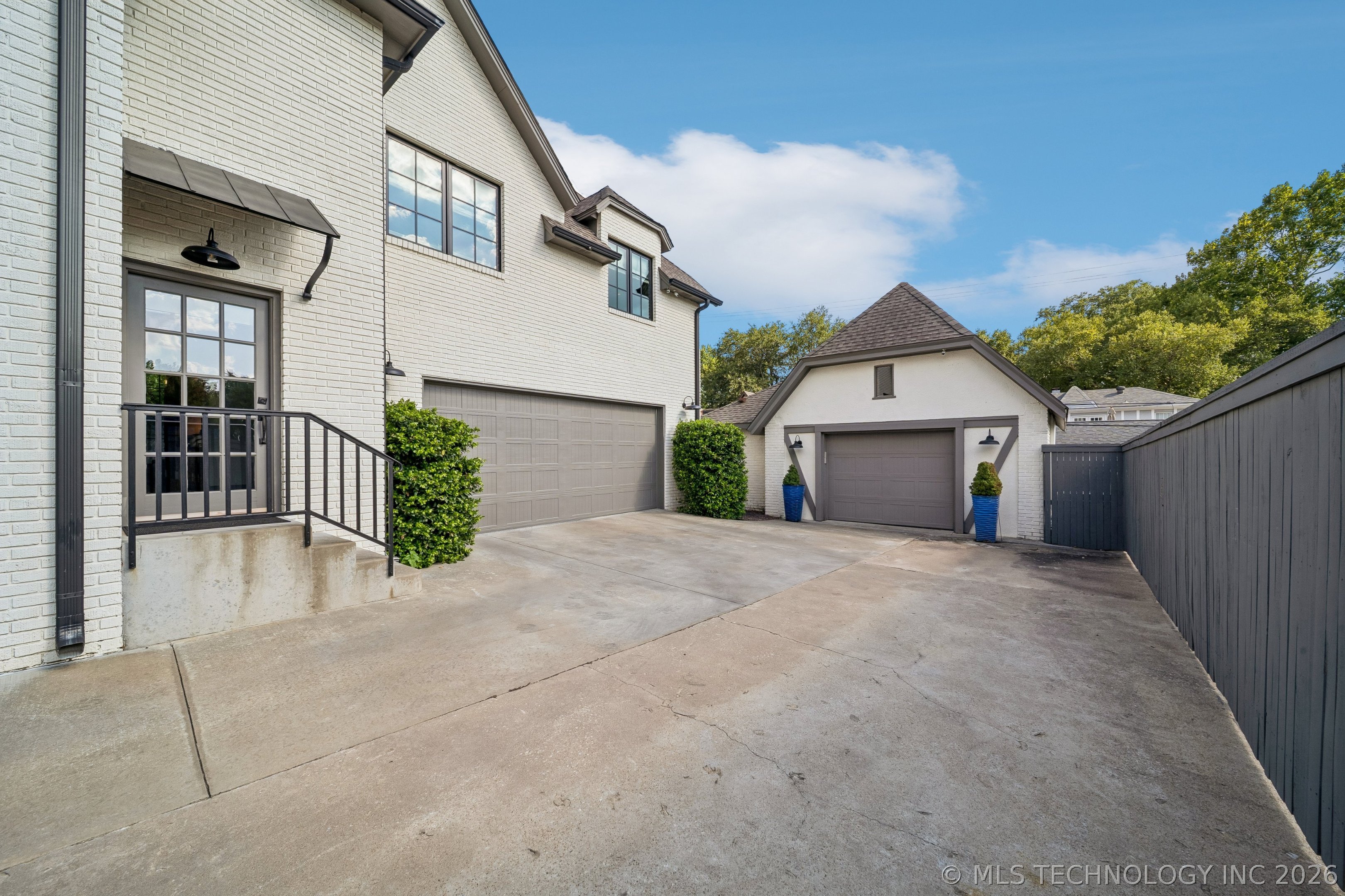1246 E 28th Street Property Photo 45