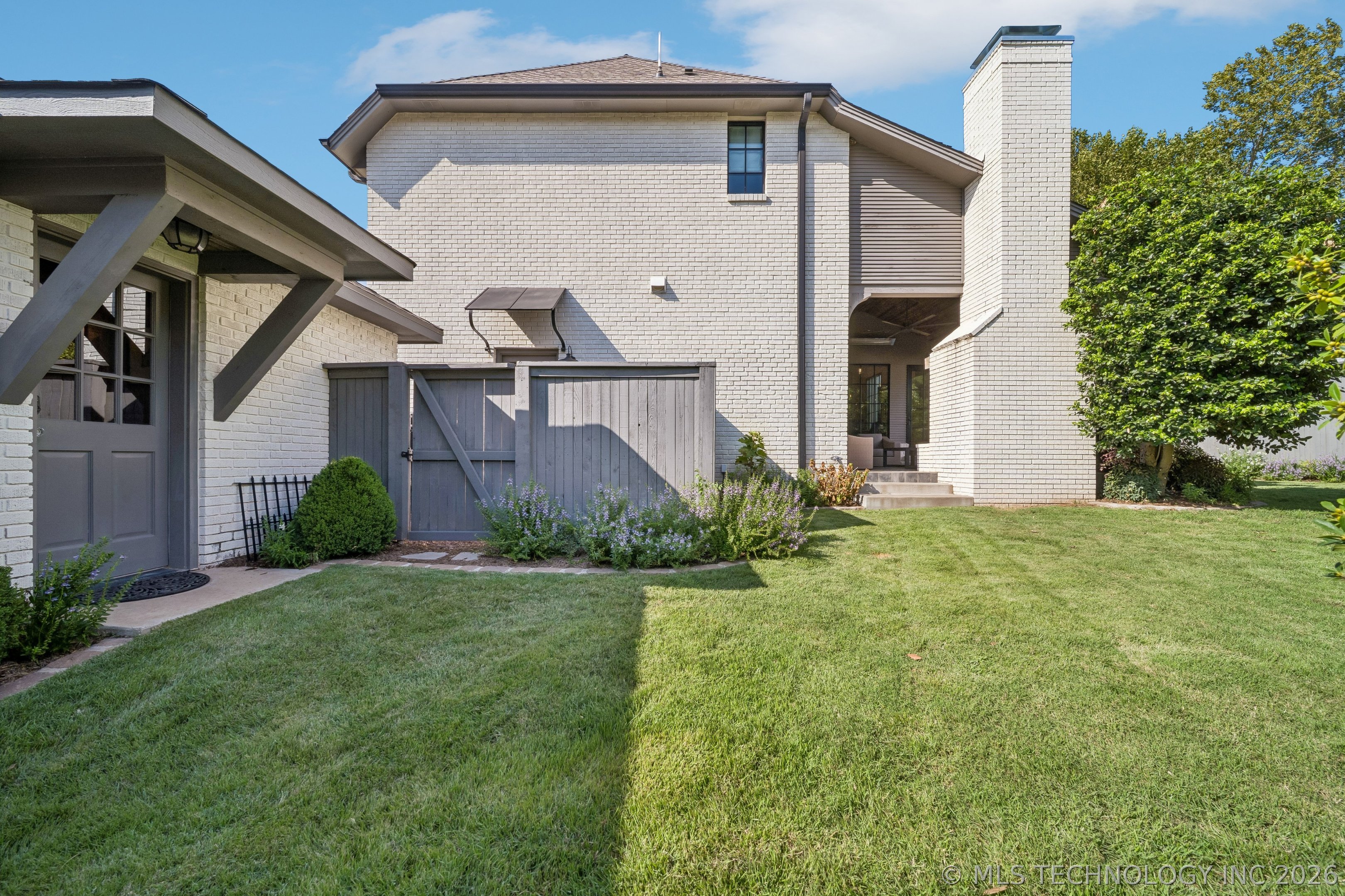 1246 E 28th Street Property Photo 58