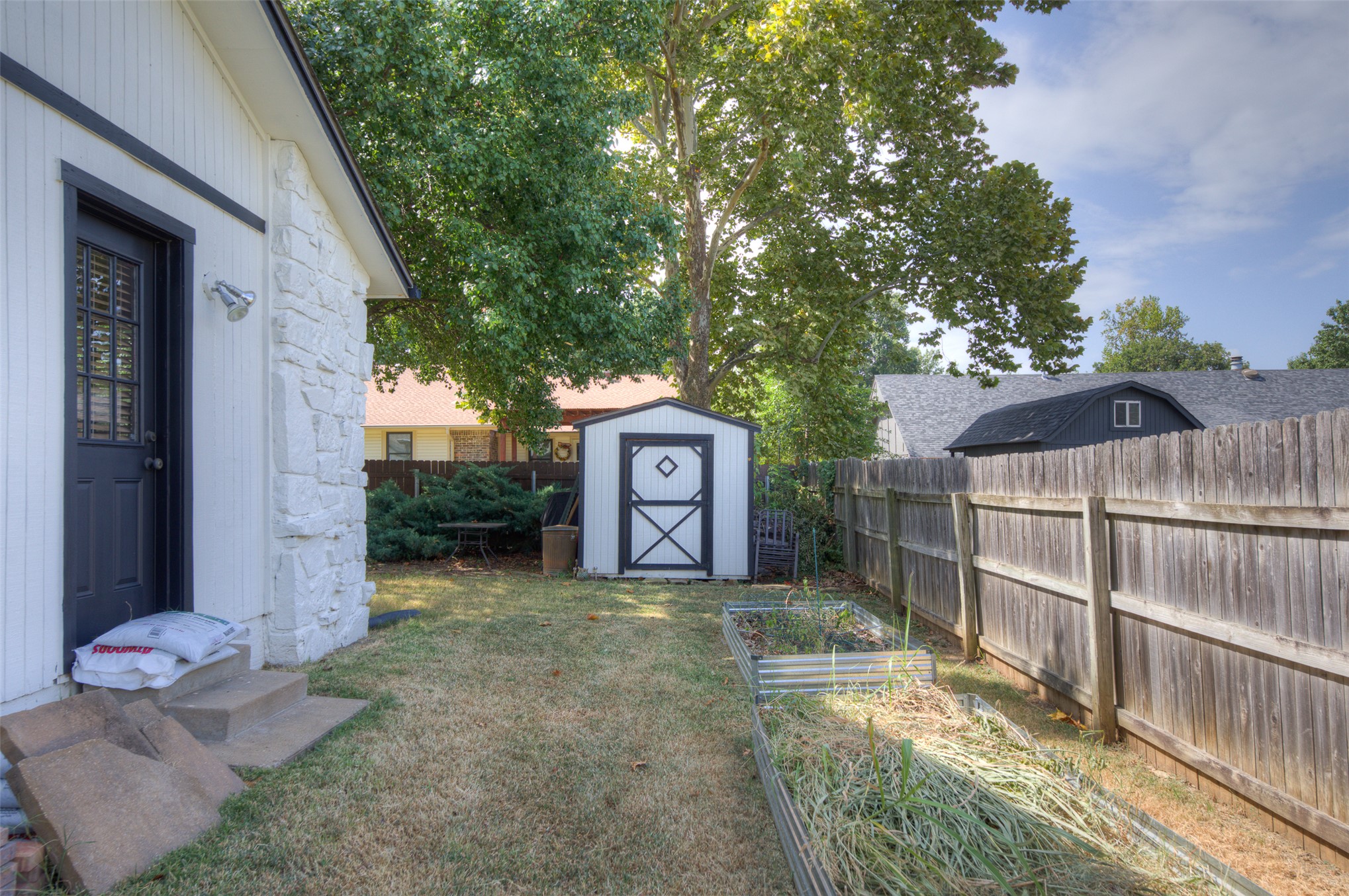 2526 W 68th Street Property Photo 26