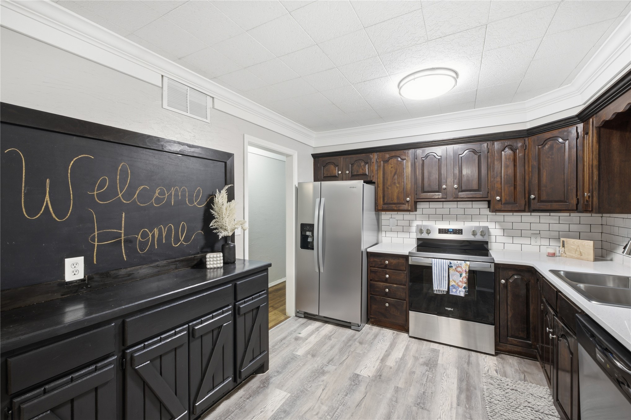 6620 E 27th Street Property Photo 10