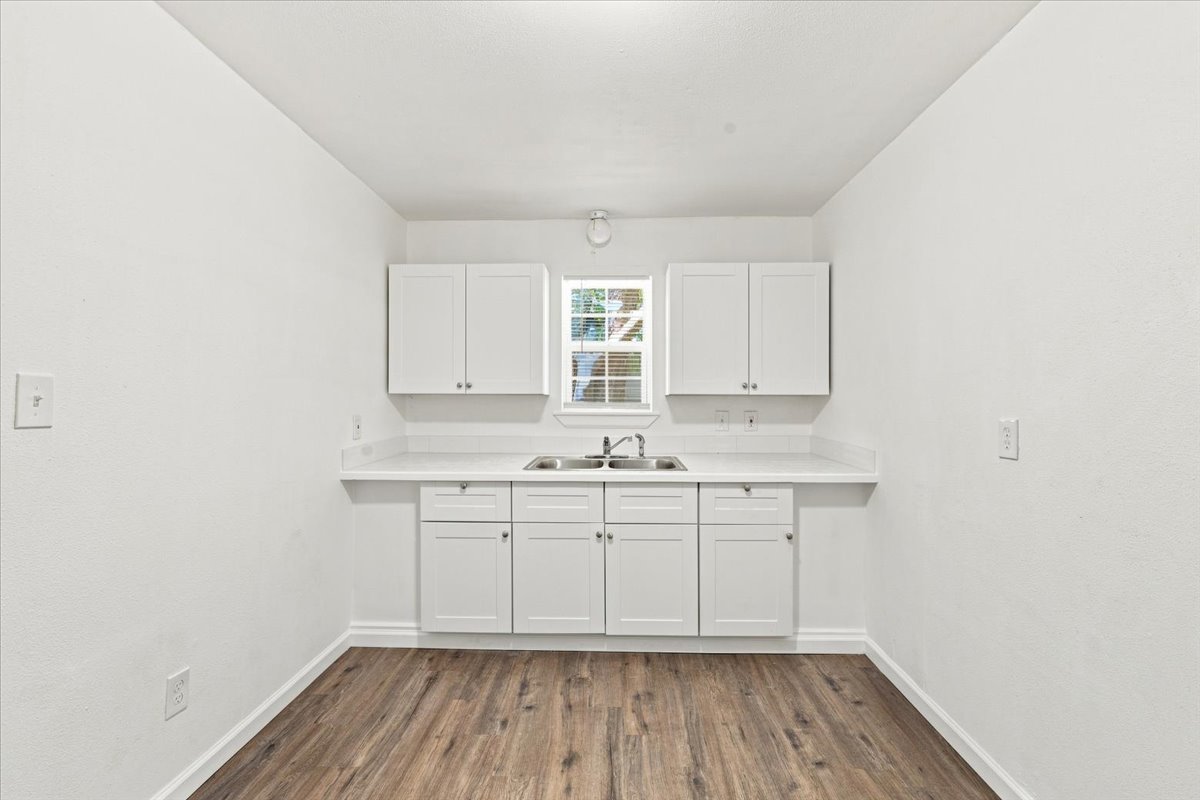 812 W 5th Street Property Photo 10