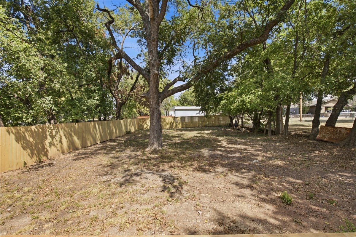 812 W 5th Street Property Photo 17