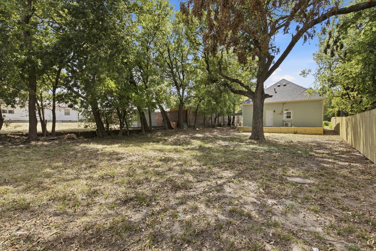 812 W 5th Street Property Photo 18