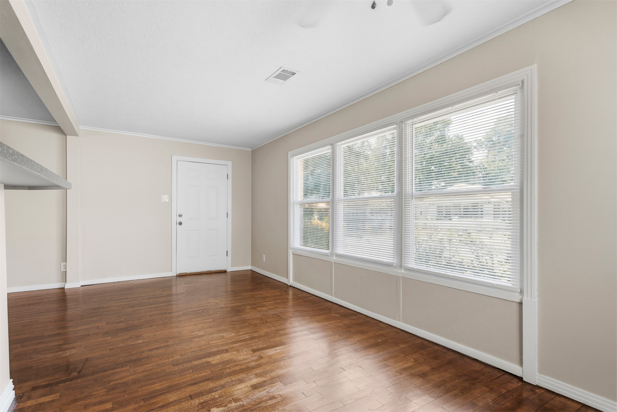 416 H Sw Property Photo 5