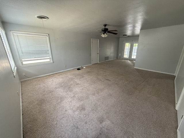1101 E Delaware Avenue Property Photo 4