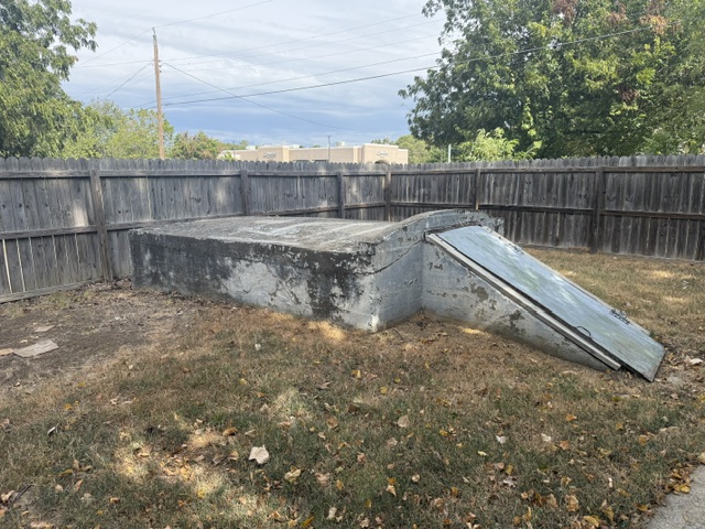 1101 E Delaware Avenue Property Photo 11