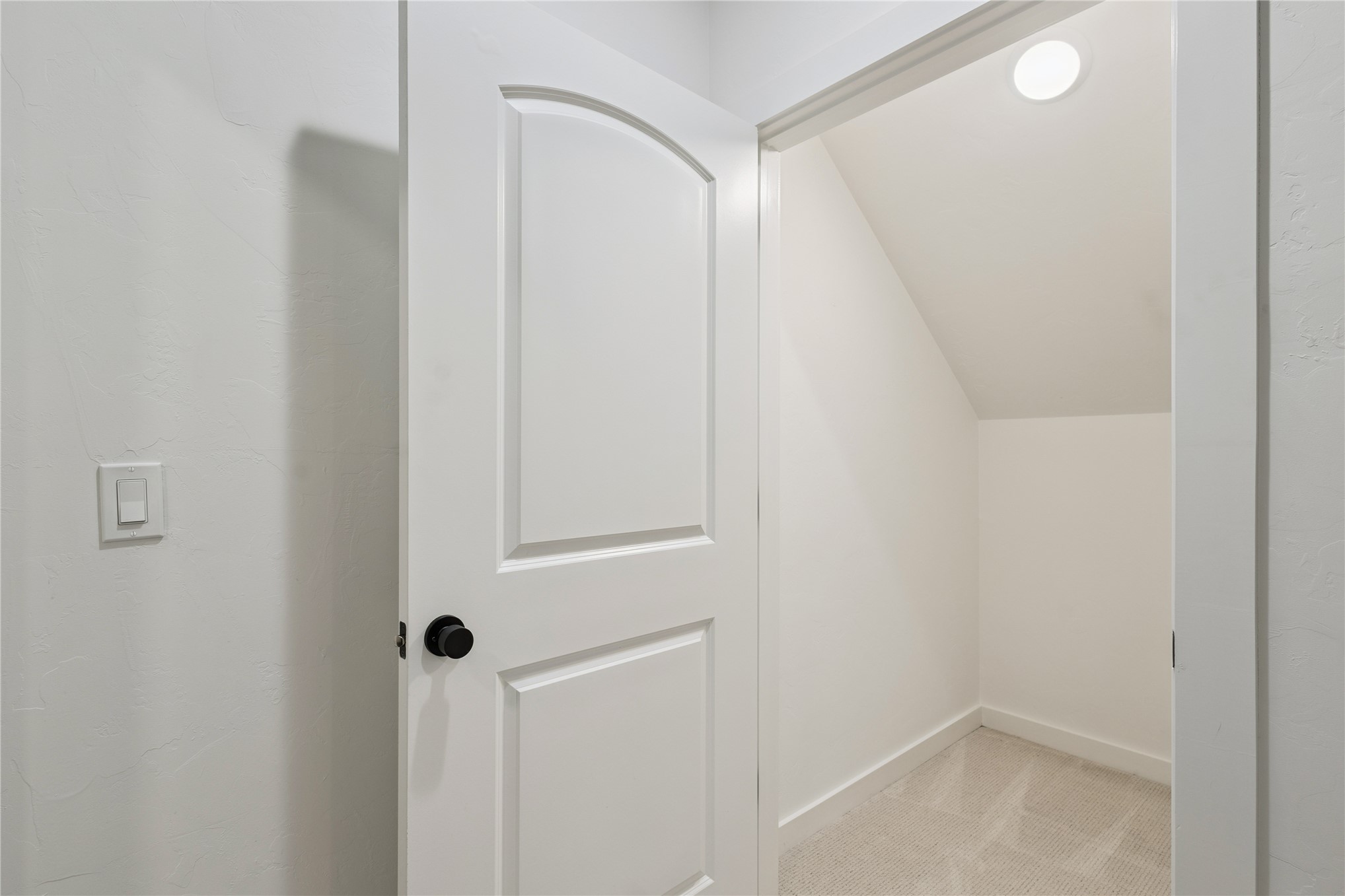 1049 E 8th Street Property Photo 36