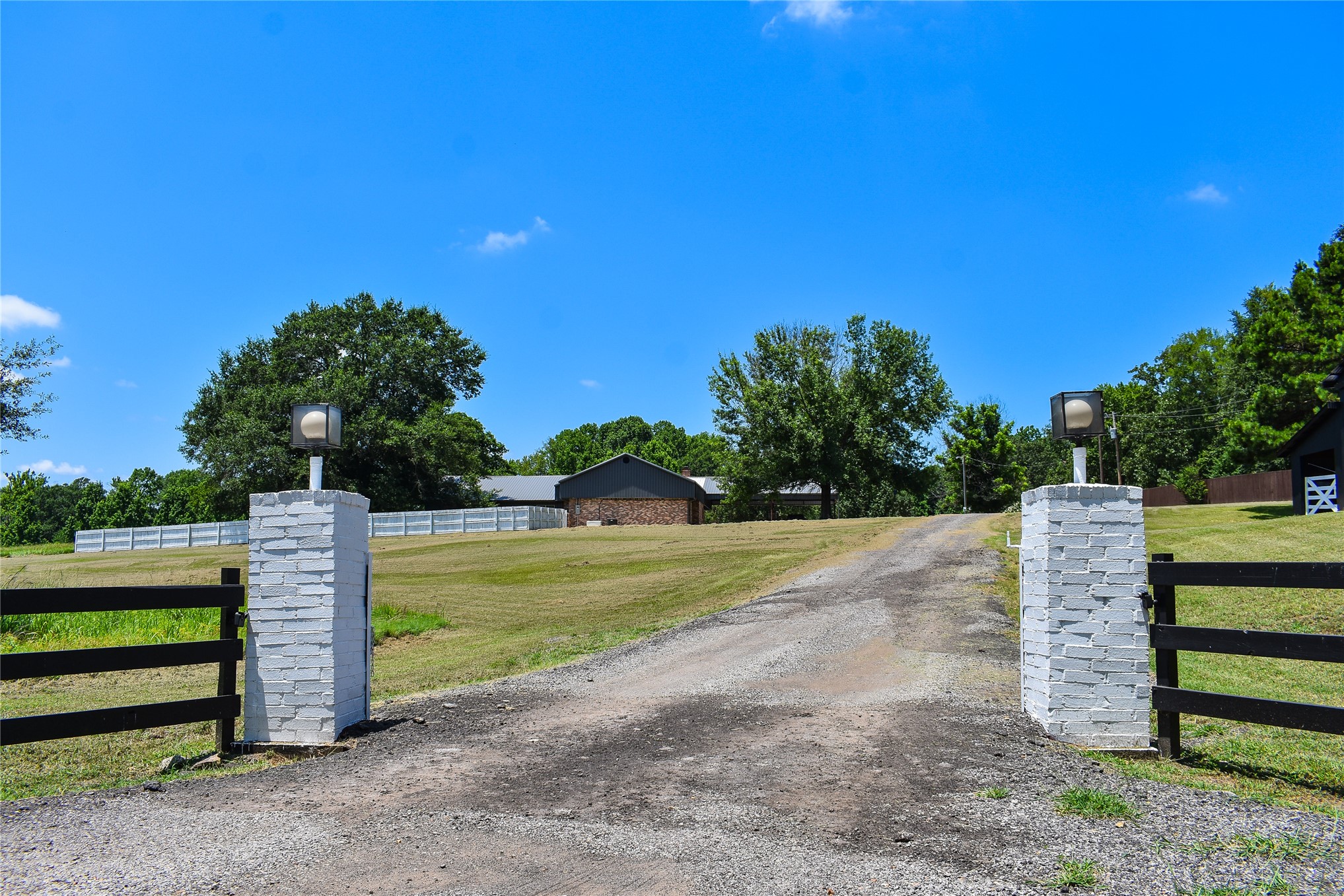 1313 E Main Street Property Photo 4