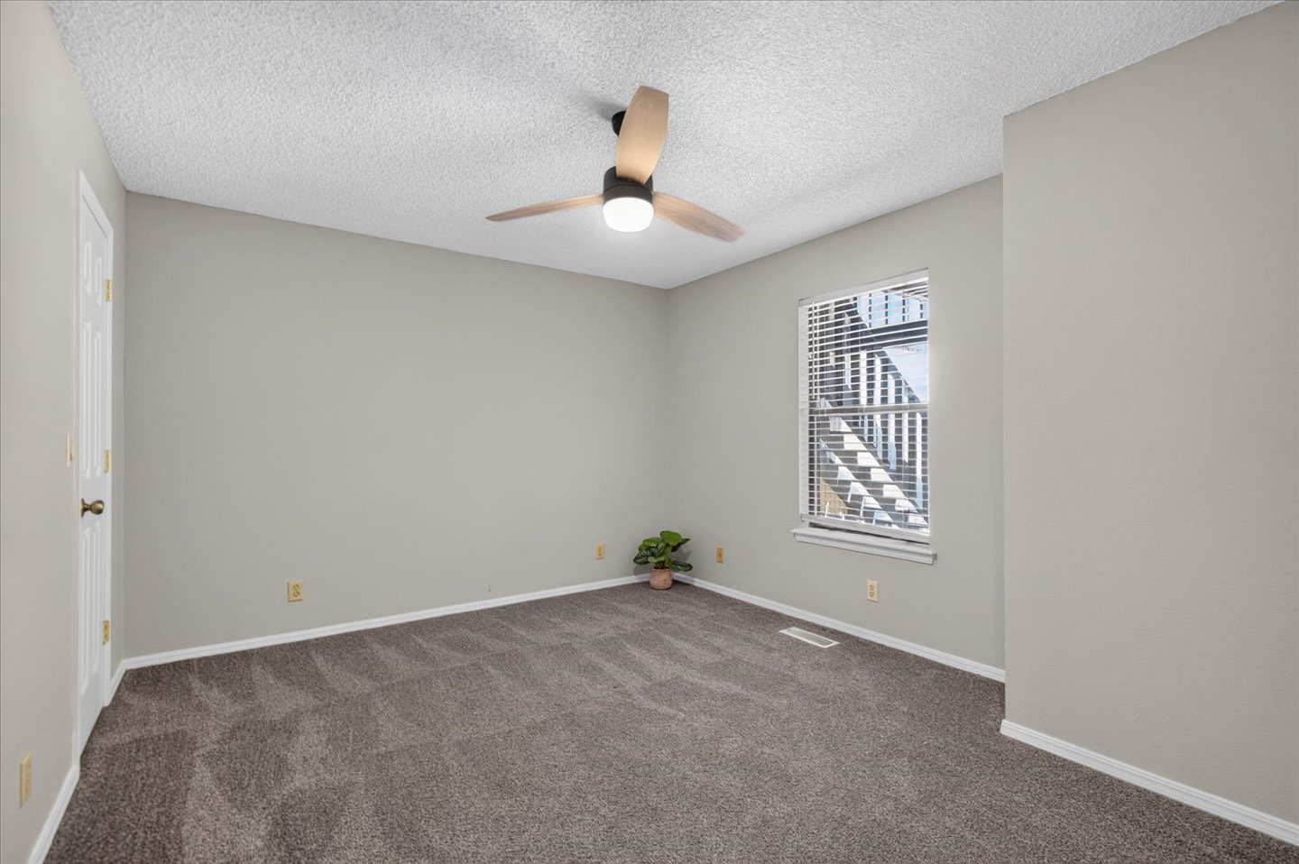 5255 Nowata Road K102 Property Photo 11