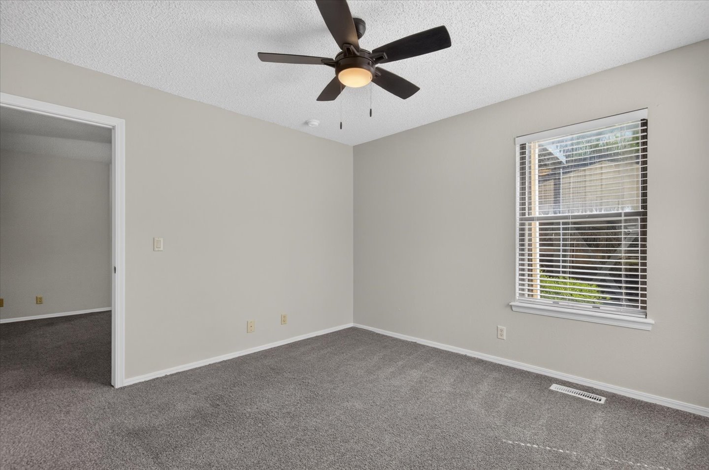 5255 Nowata Road K102 Property Photo 17