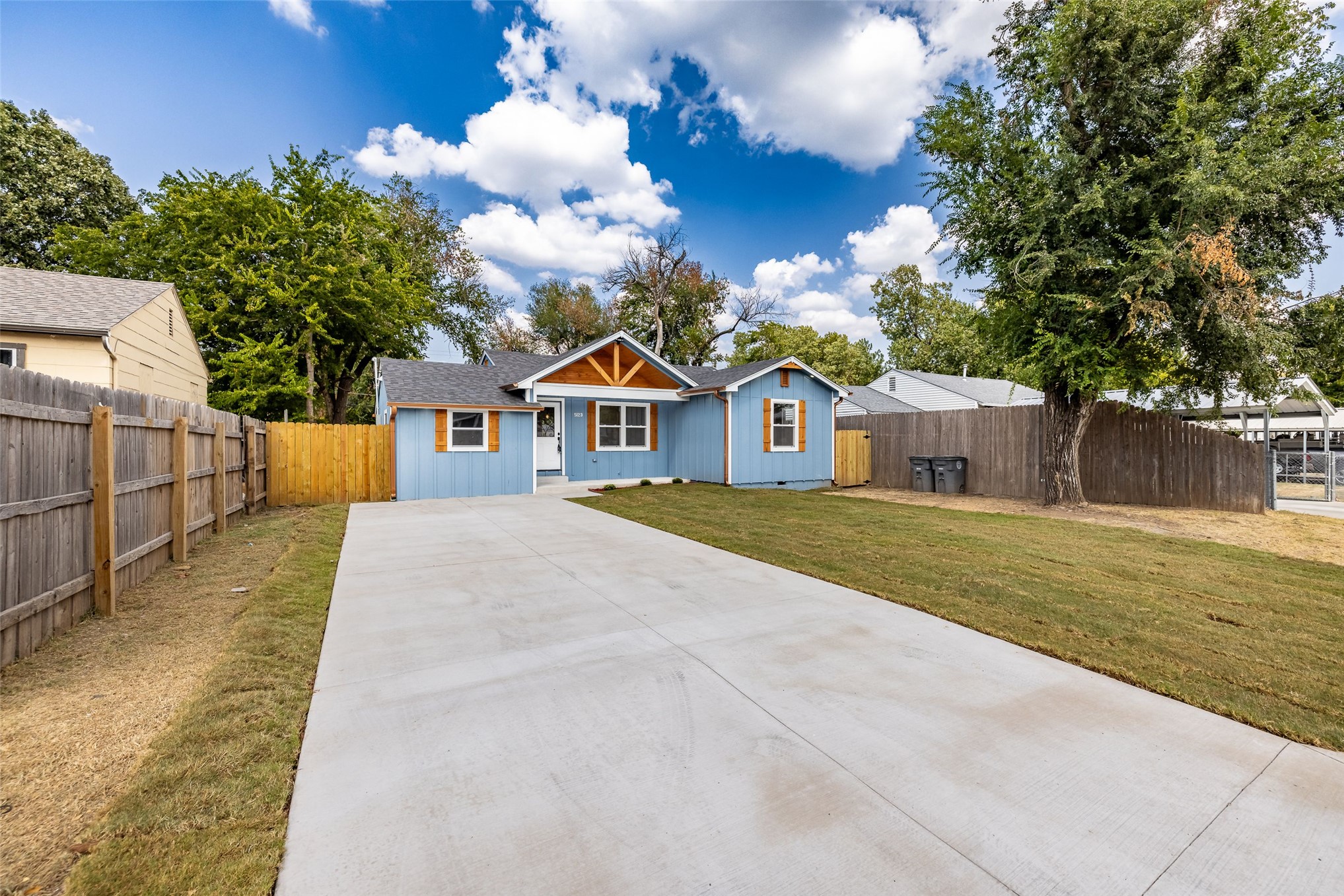 5123 E Easton Street Property Photo 5