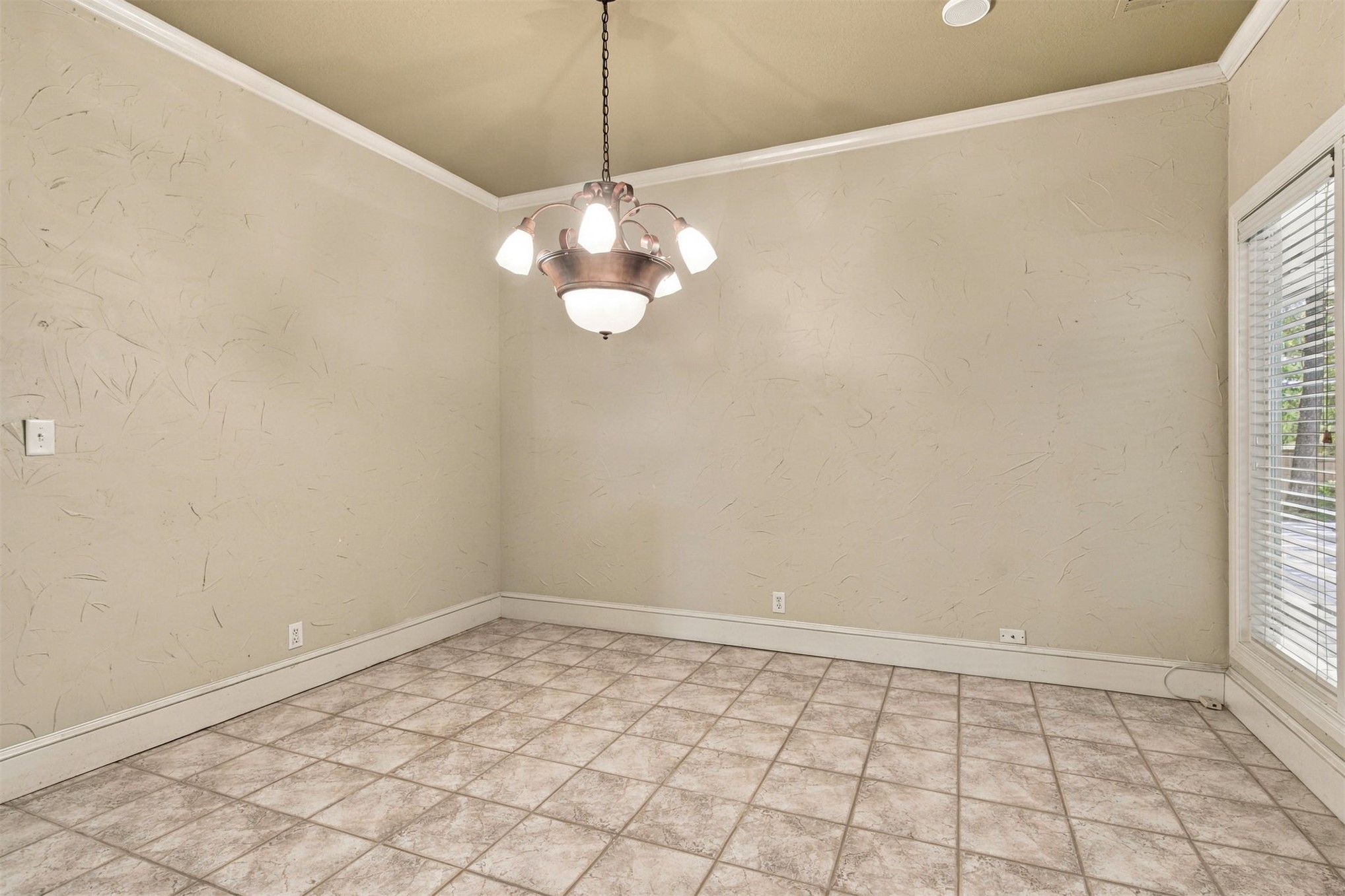 8308 S Allegheny Avenue Property Photo 23