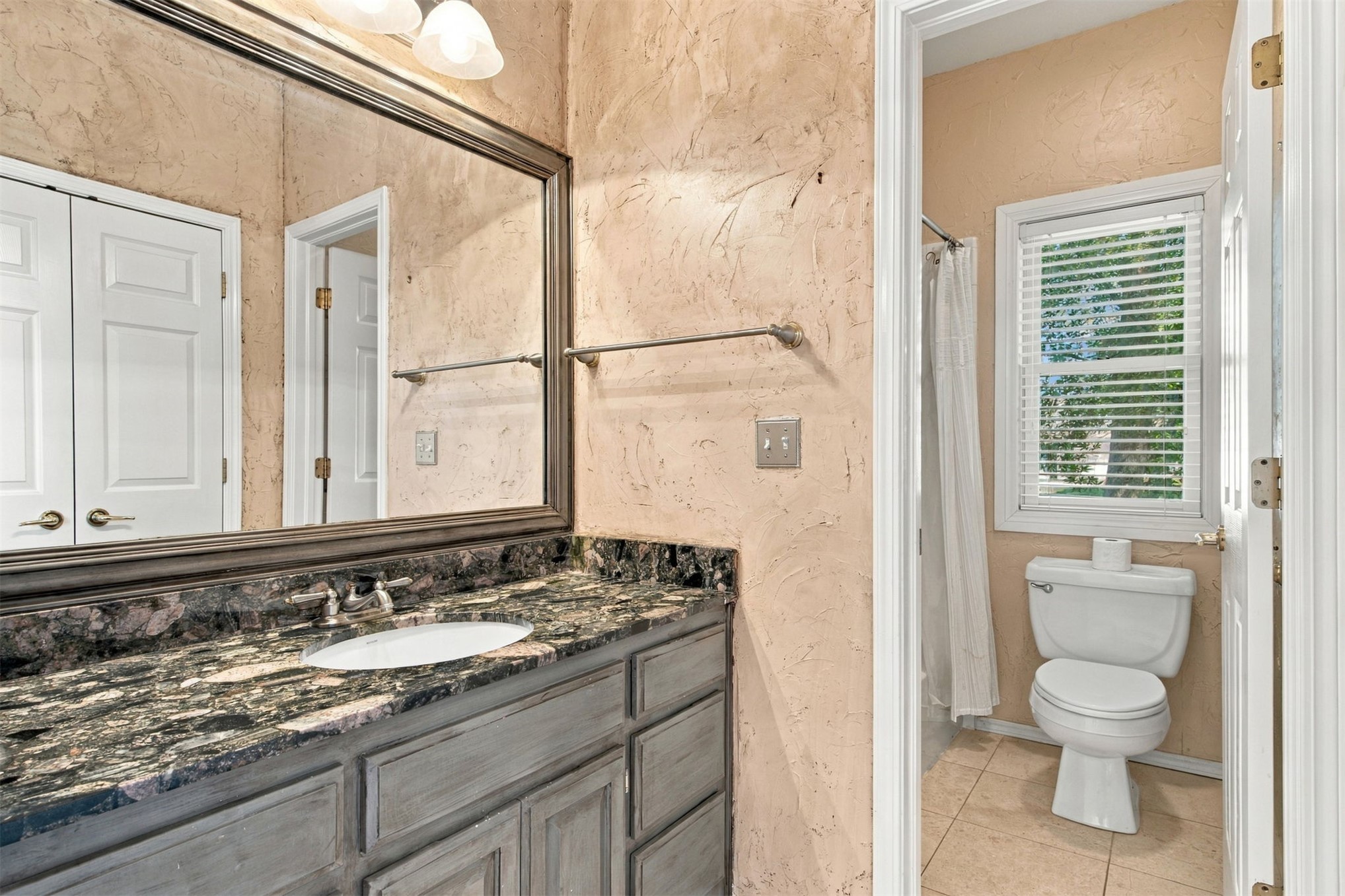 8308 S Allegheny Avenue Property Photo 41