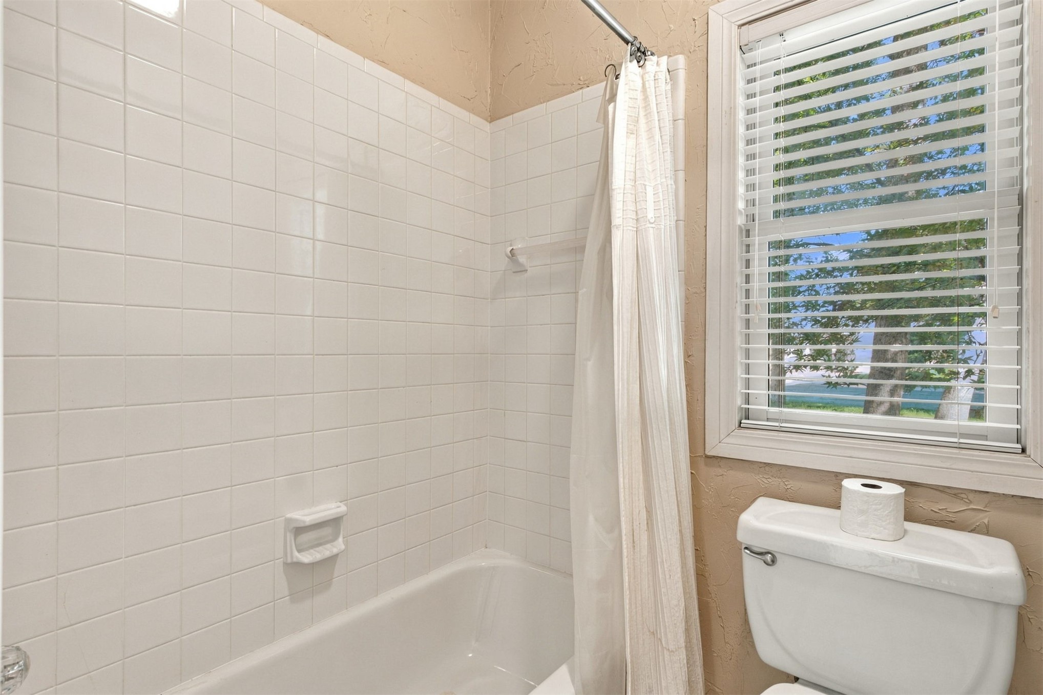 8308 S Allegheny Avenue Property Photo 42