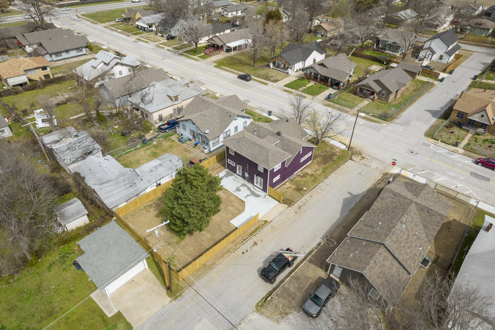 1402 N Main Street Property Photo 3
