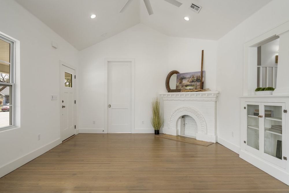 1402 N Main Street Property Photo 15
