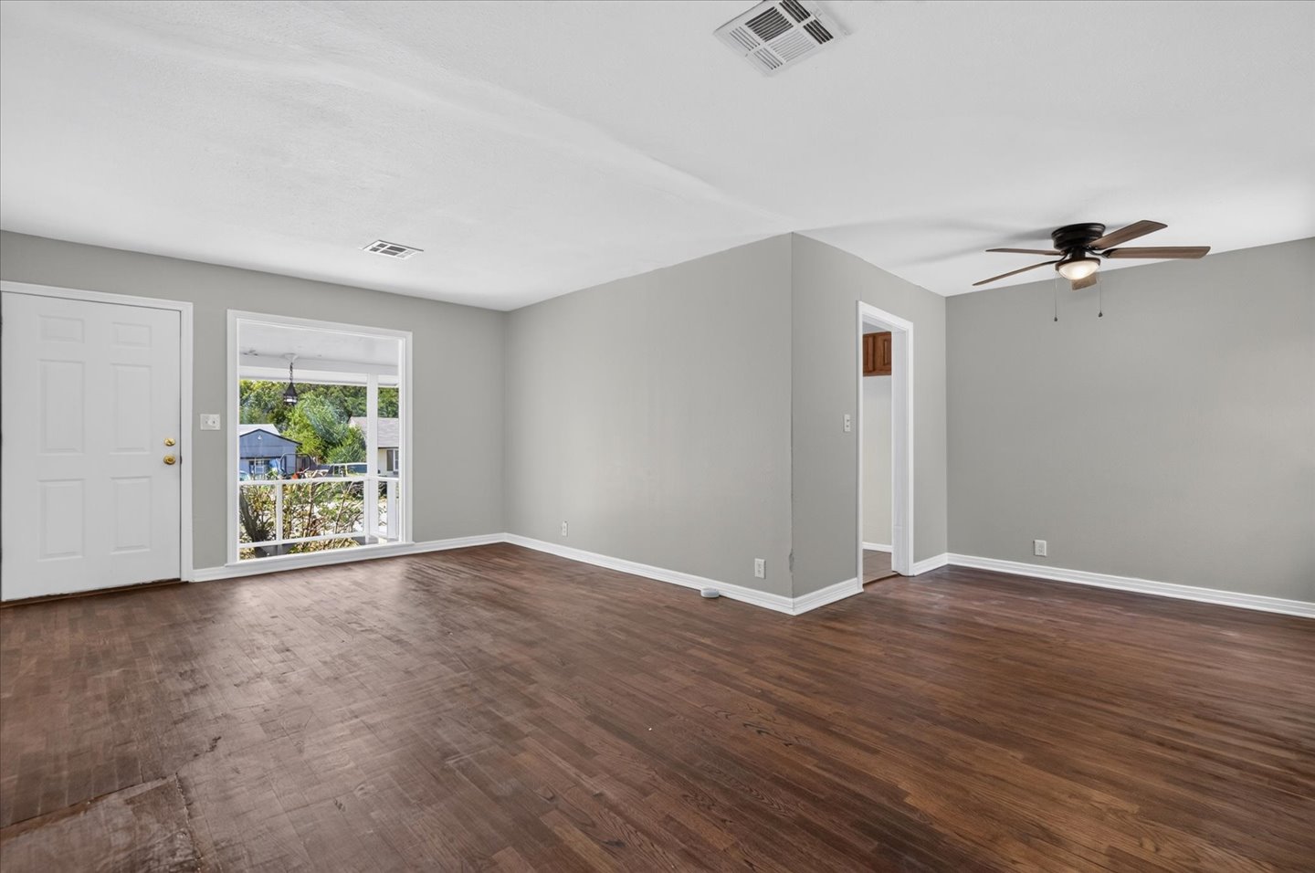 1812 S Armstrong Avenue Property Photo 5