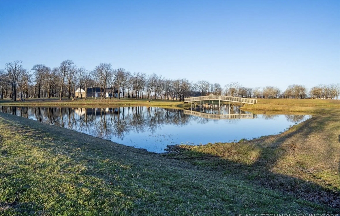 18303 E Wilderness Road Property Photo 1