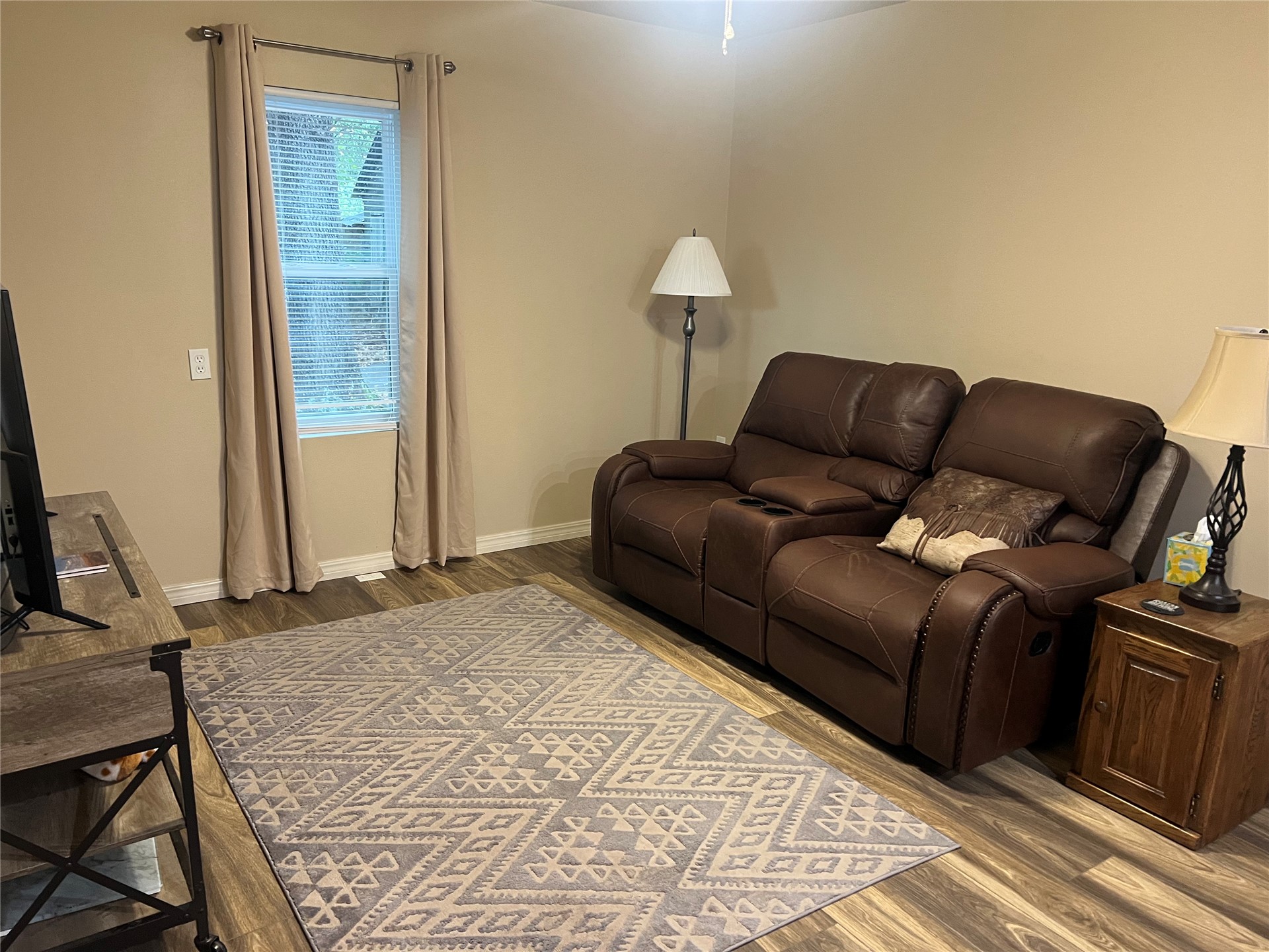 1380 Day Lane Property Photo 4