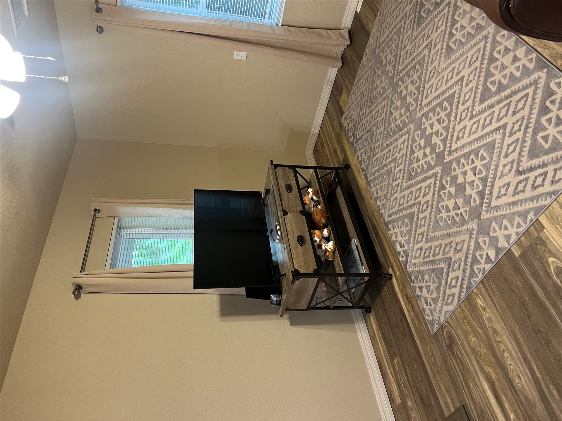 1380 Day Lane Property Photo 5