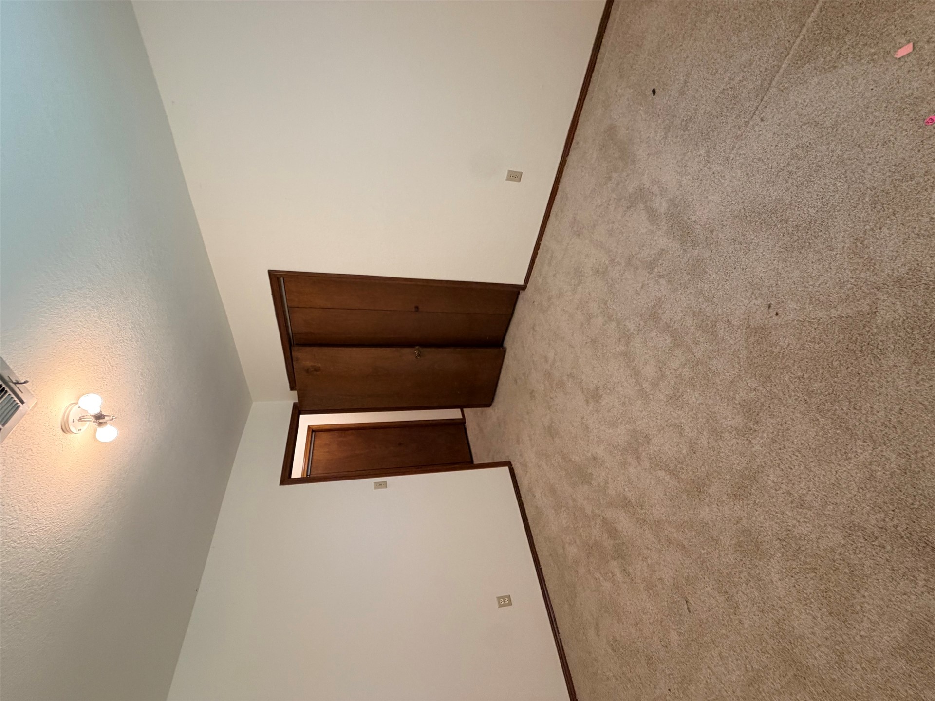 1512 Briarwood Lane Property Photo 4
