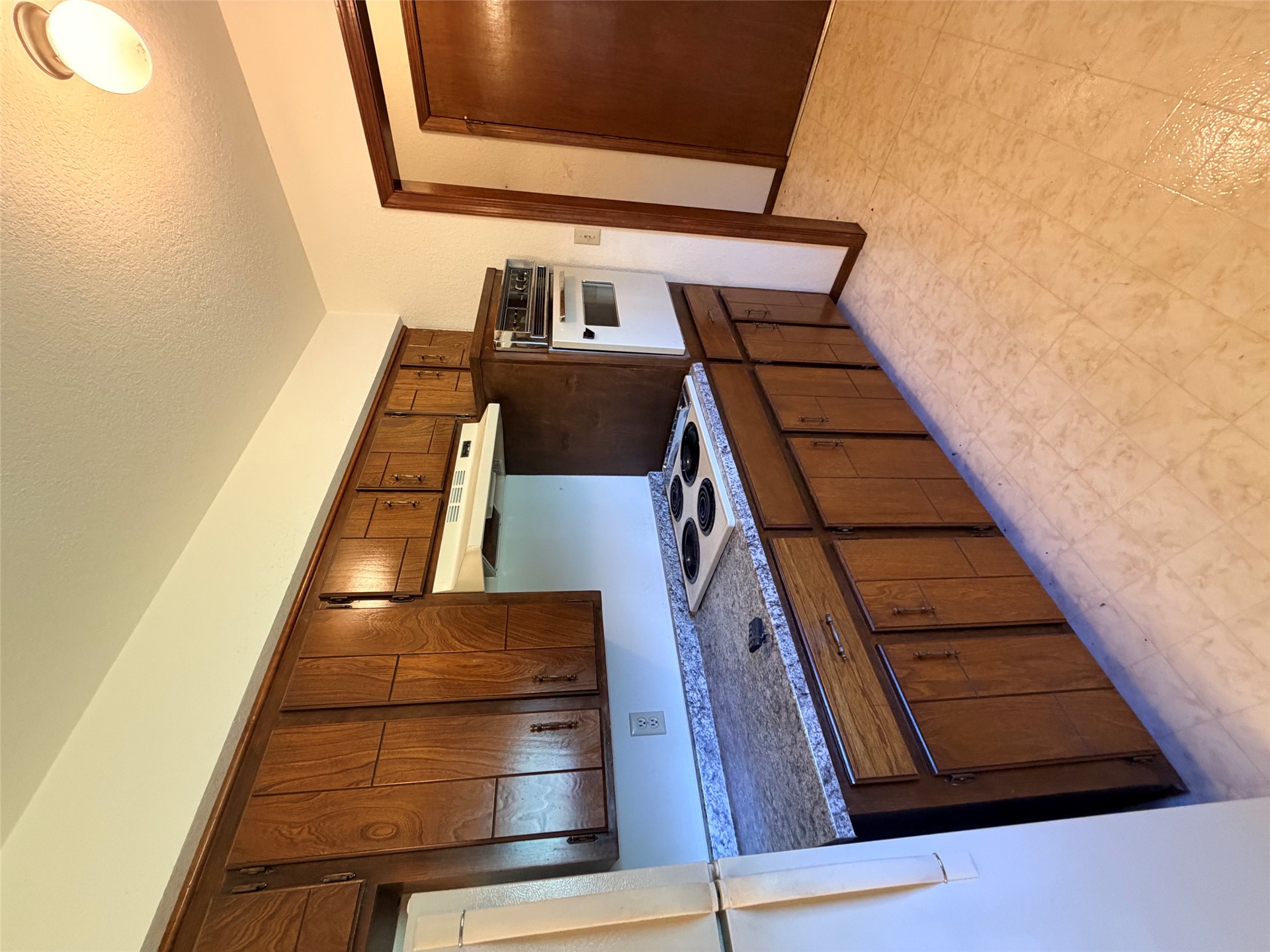 1512 Briarwood Lane Property Photo 6