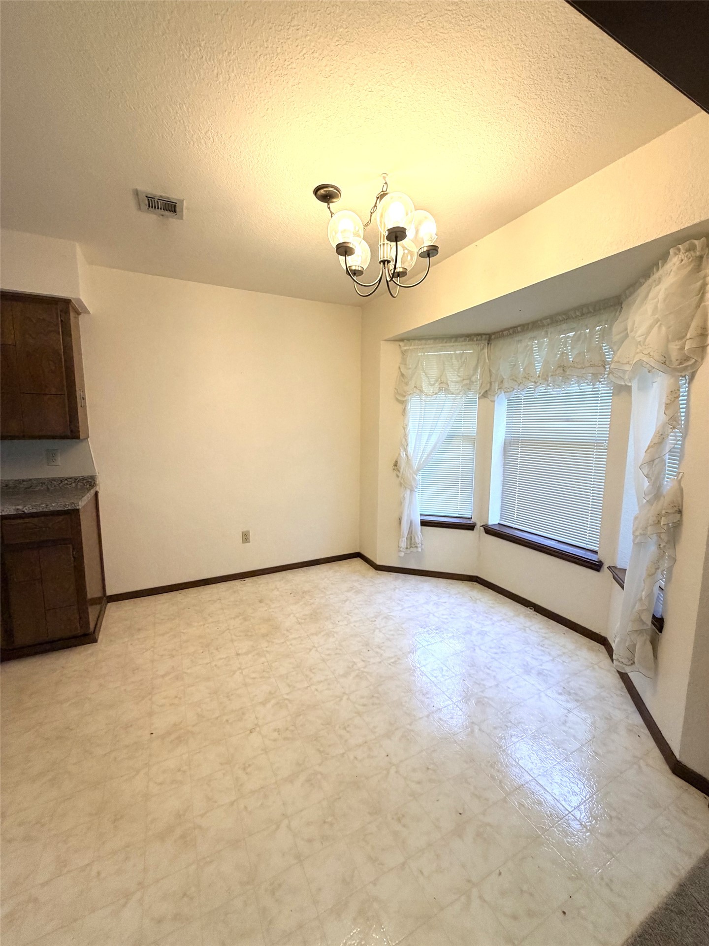 1512 Briarwood Lane Property Photo 9