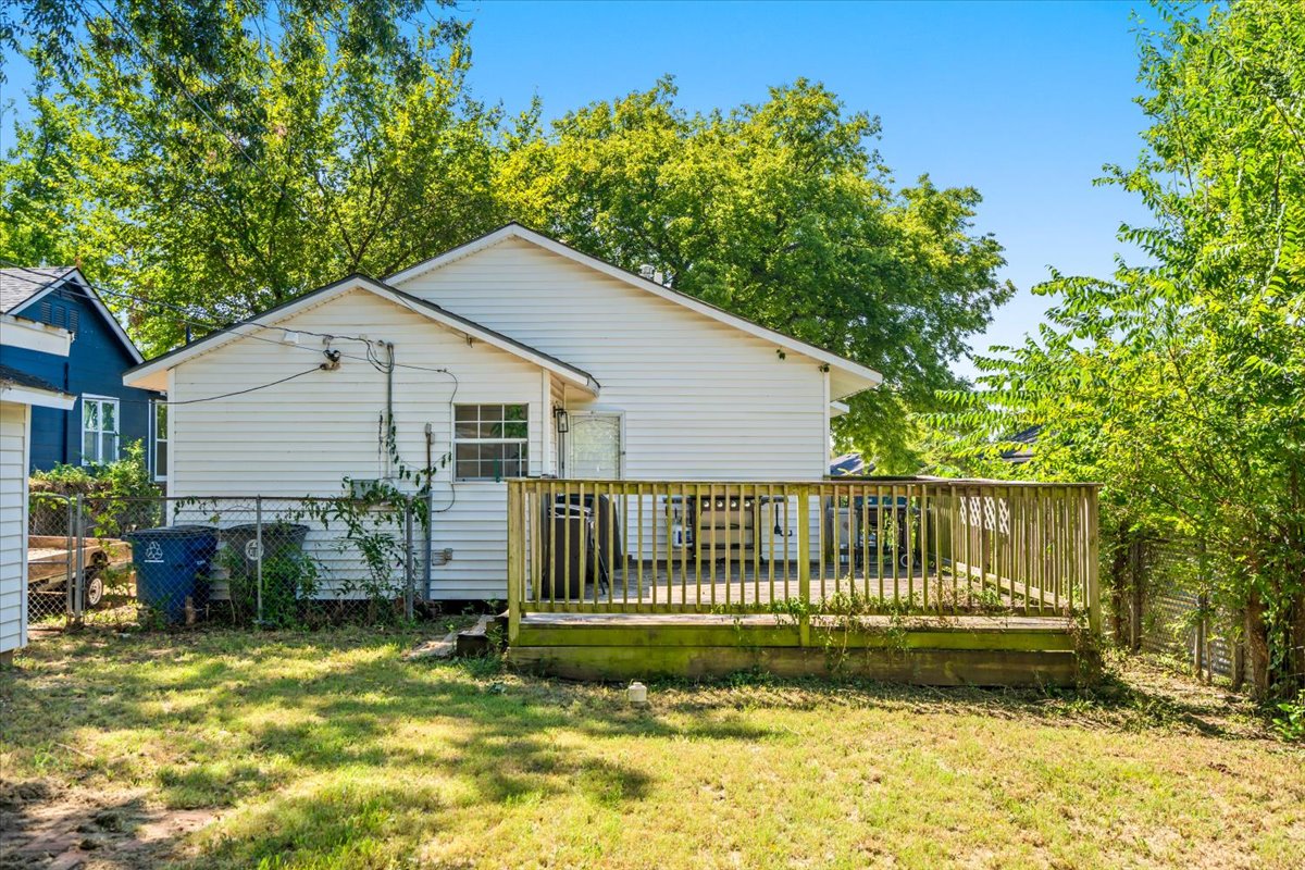 1911 W Cameron Street Property Photo 26