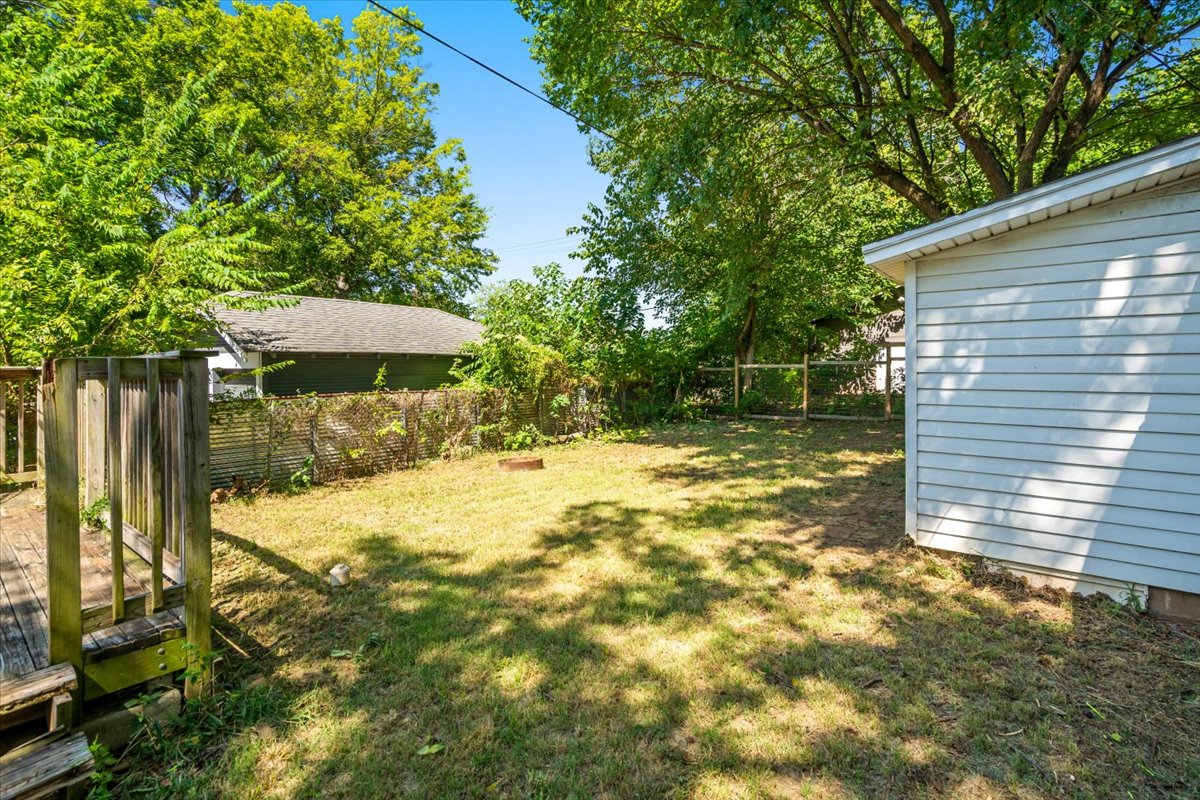 1911 W Cameron Street Property Photo 31