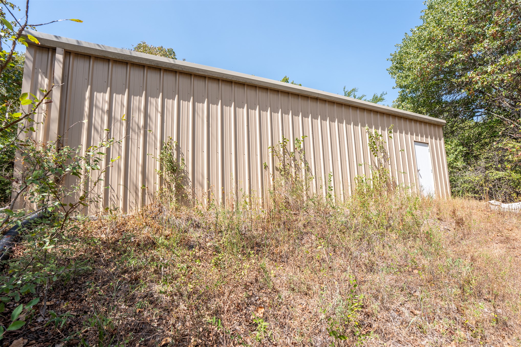 102140 N 3740 Property Photo 18
