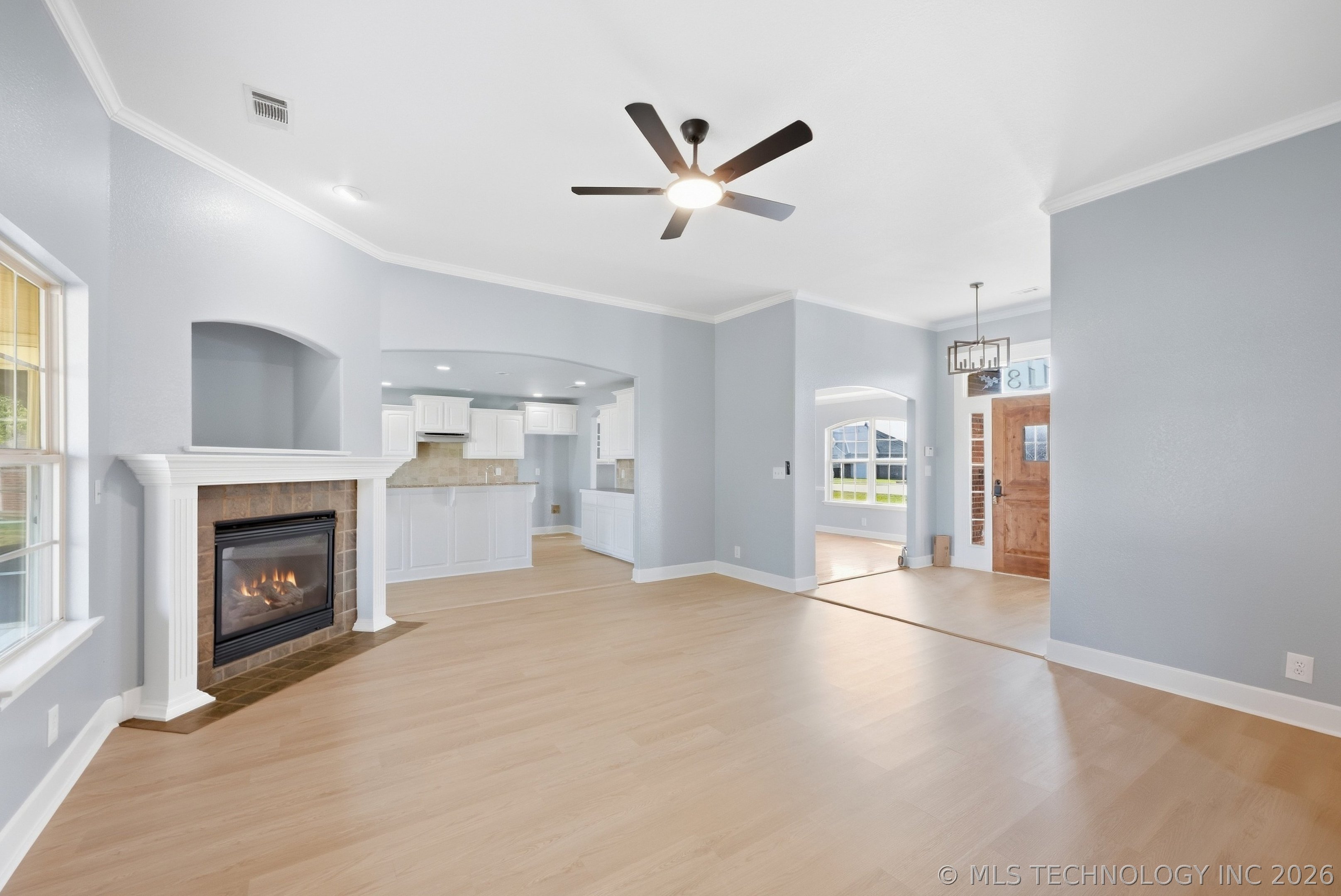 1113 W Dogwood Street Property Photo 6