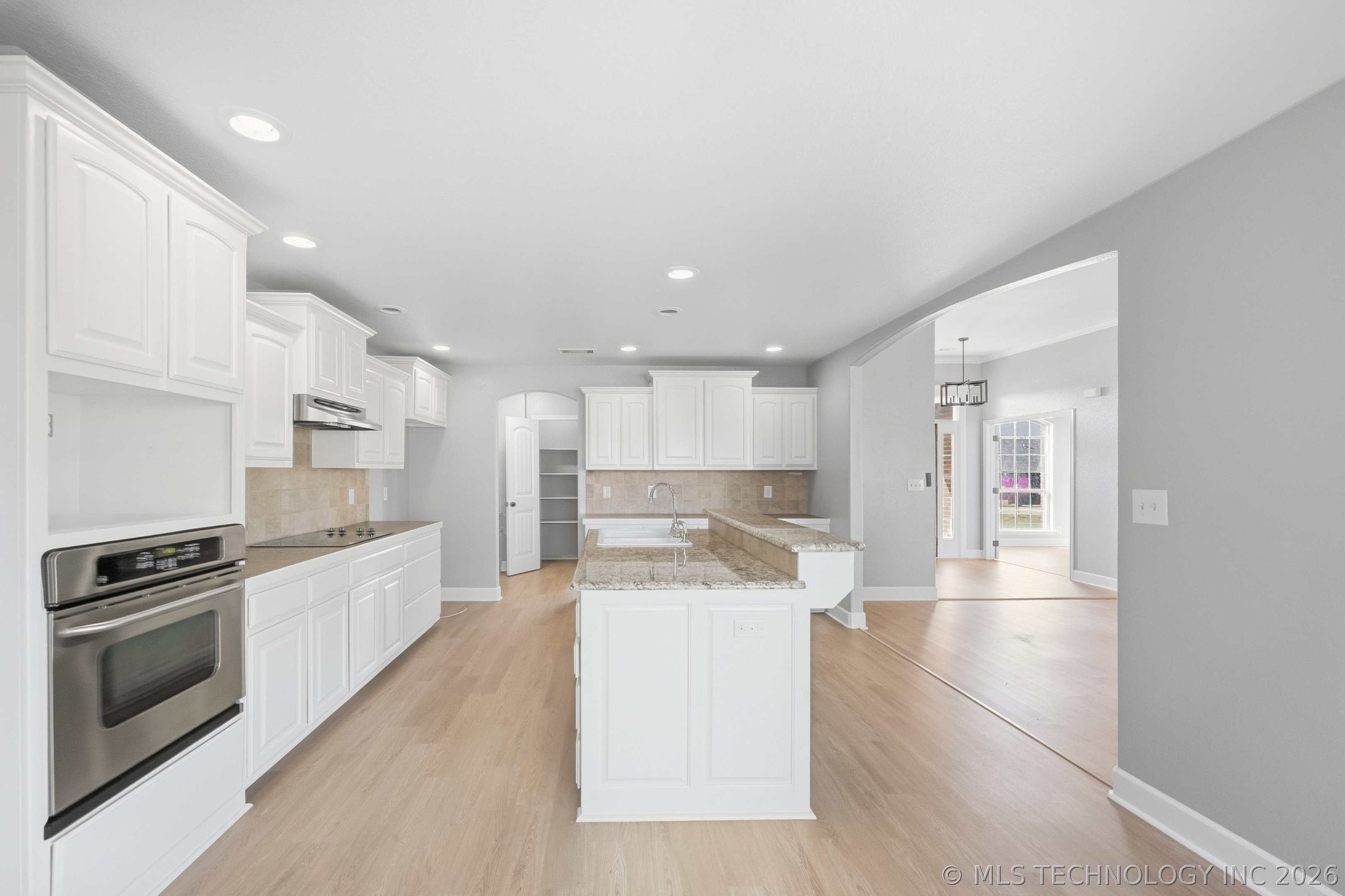 1113 W Dogwood Street Property Photo 10