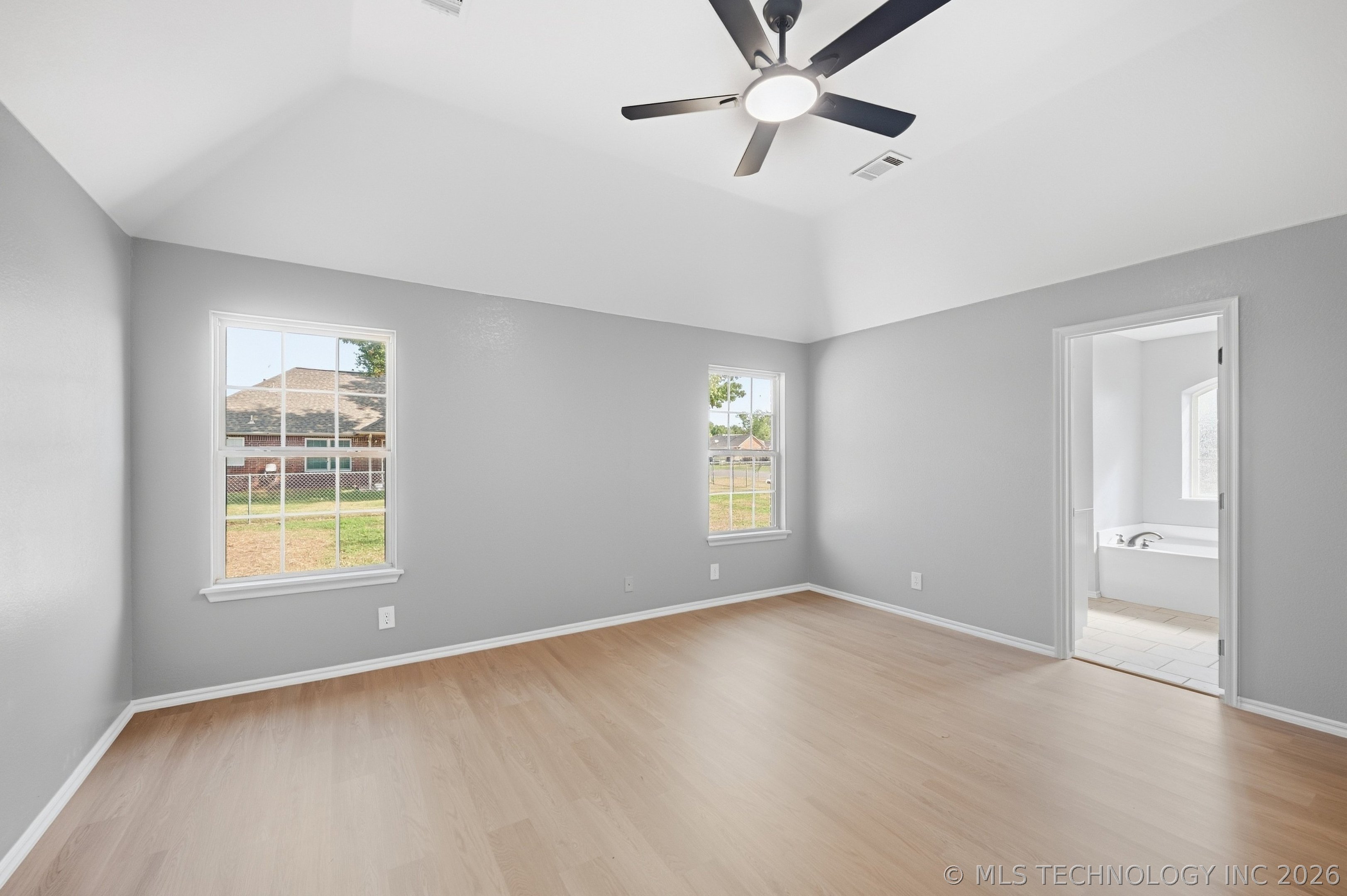 1113 W Dogwood Street Property Photo 15