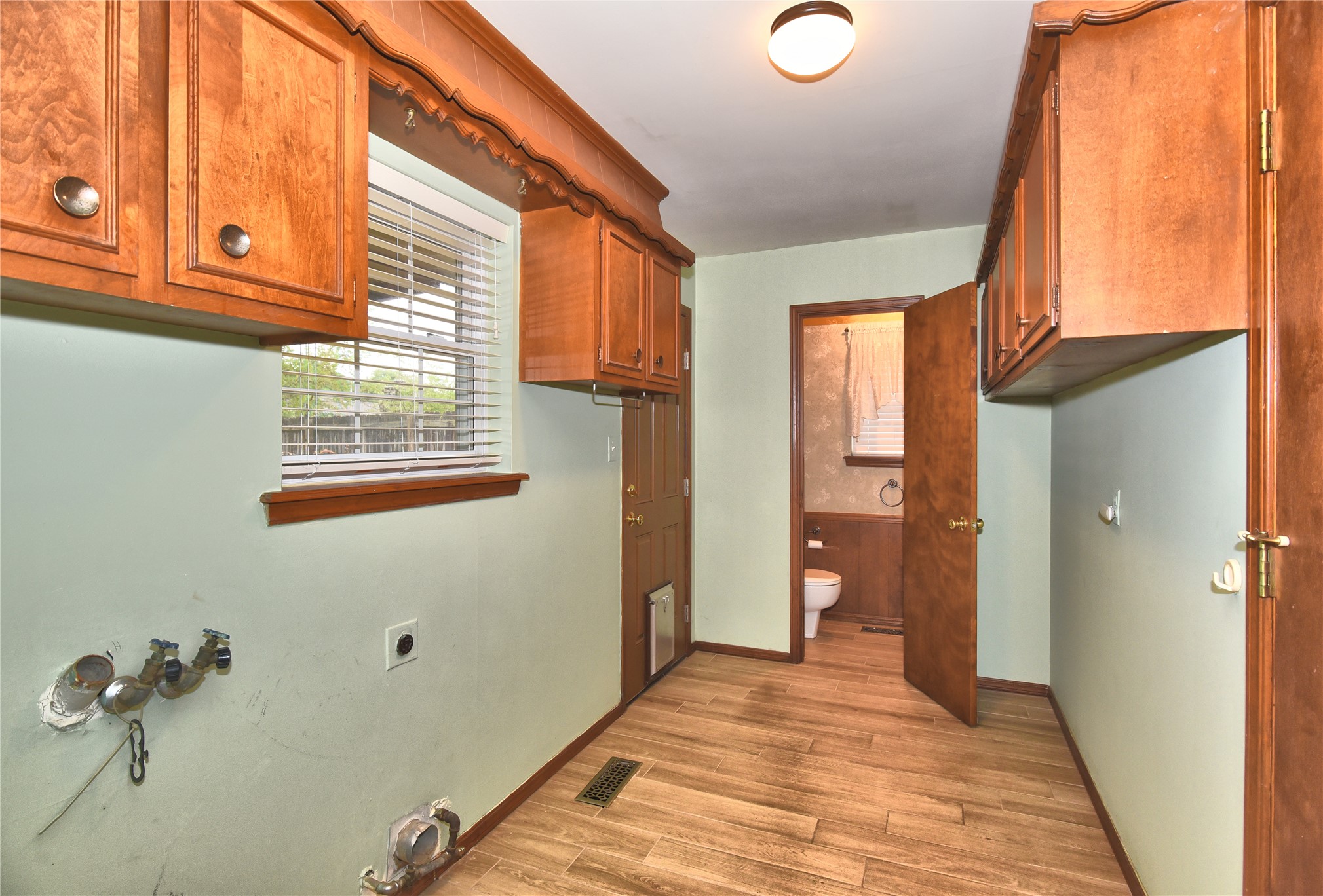5678 S 84th East Avenue Property Photo 13