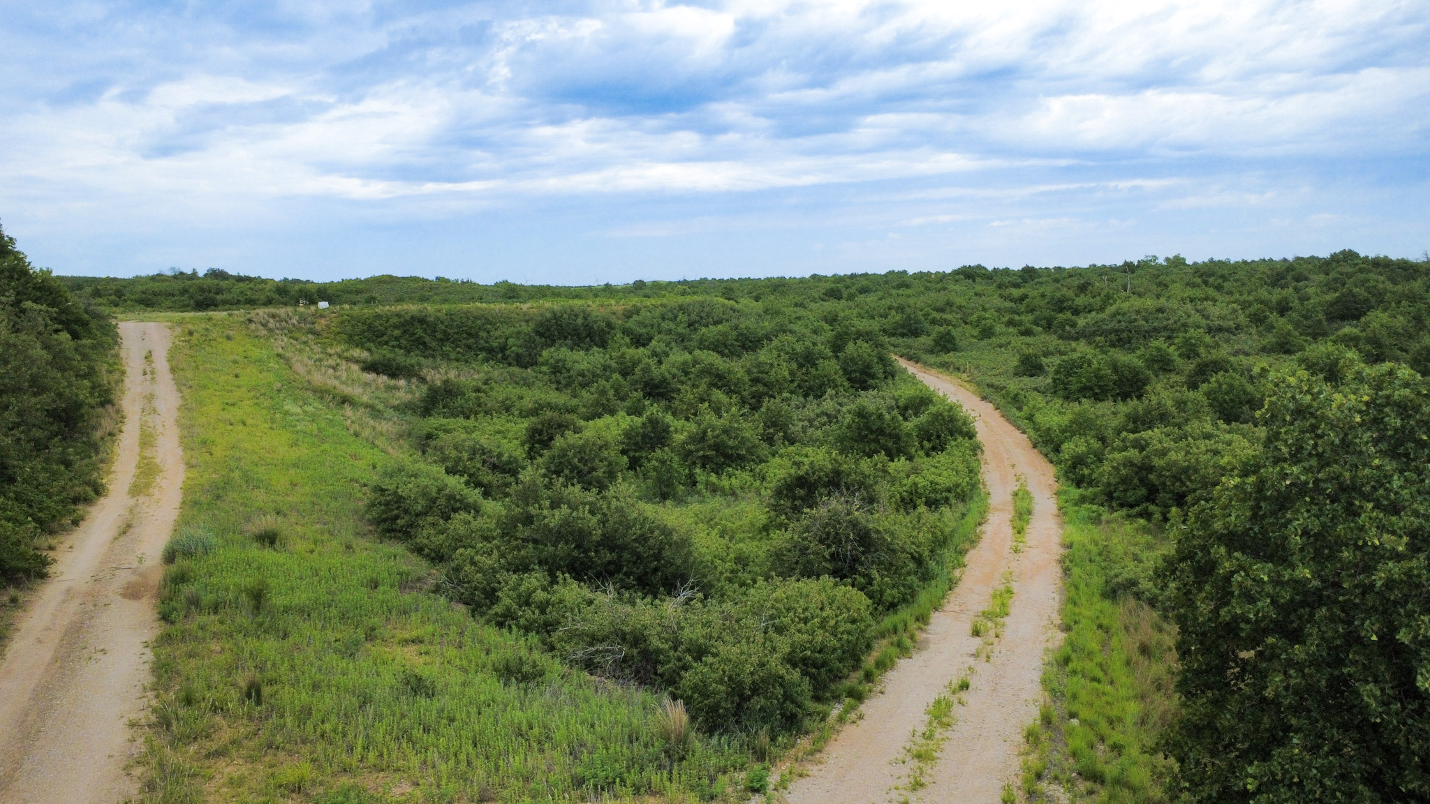 01 E 680 Road Property Photo 10