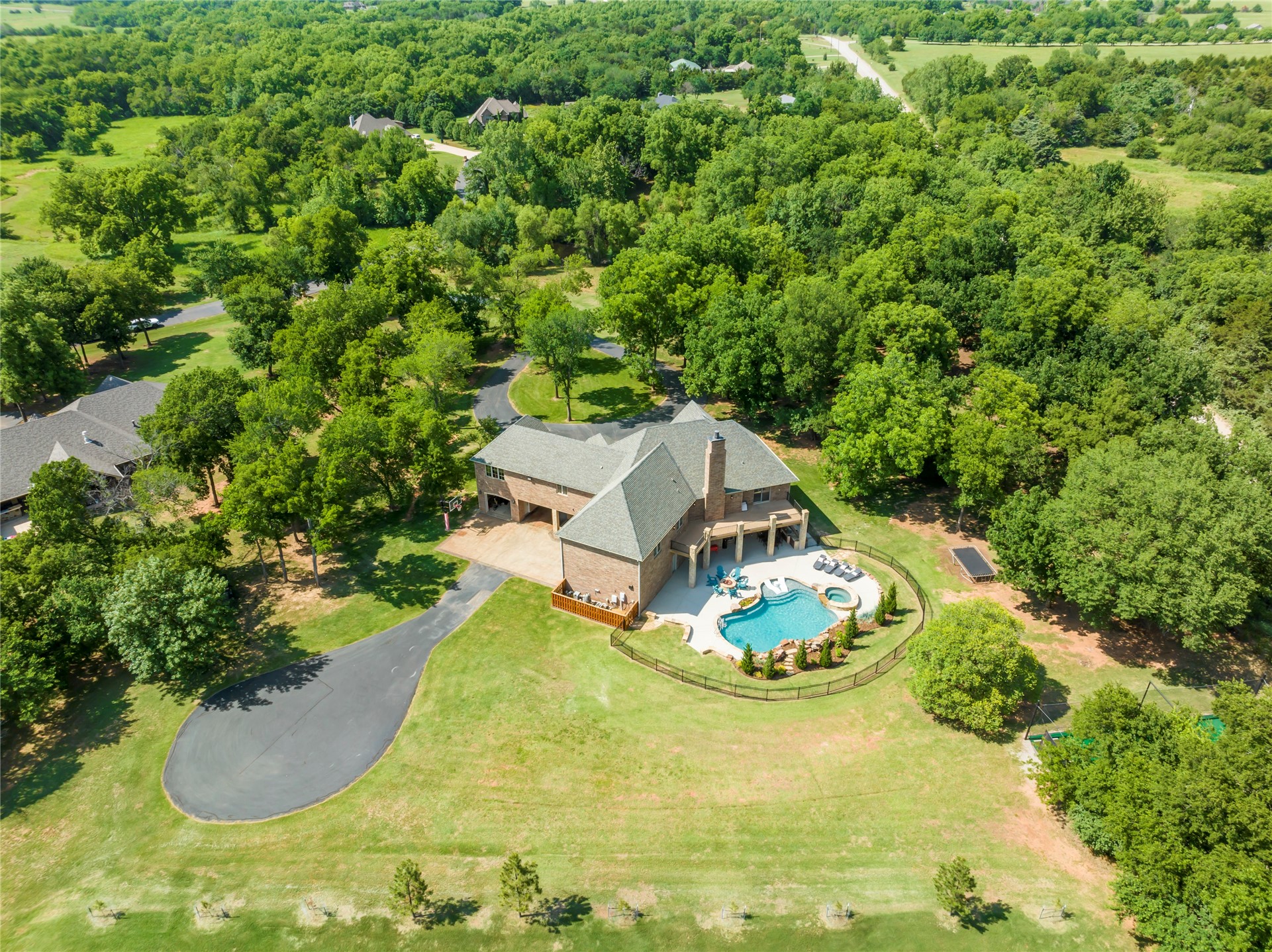 1211 N Cimarron Hill Property Photo 4
