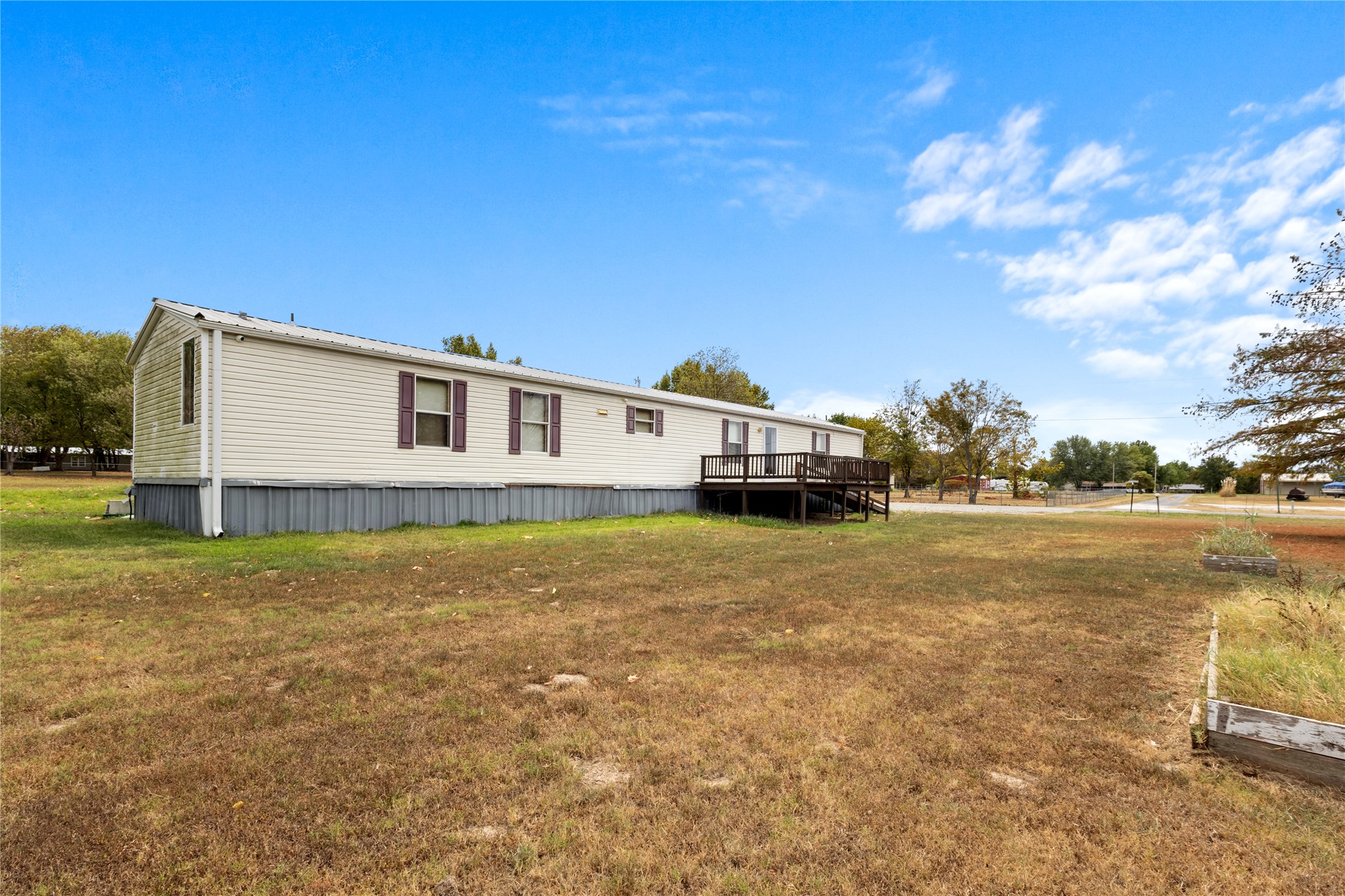 420781 1143 Road Property Photo 12