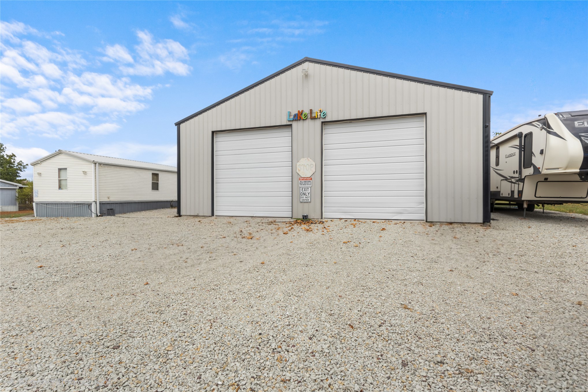 420781 1143 Road Property Photo 14