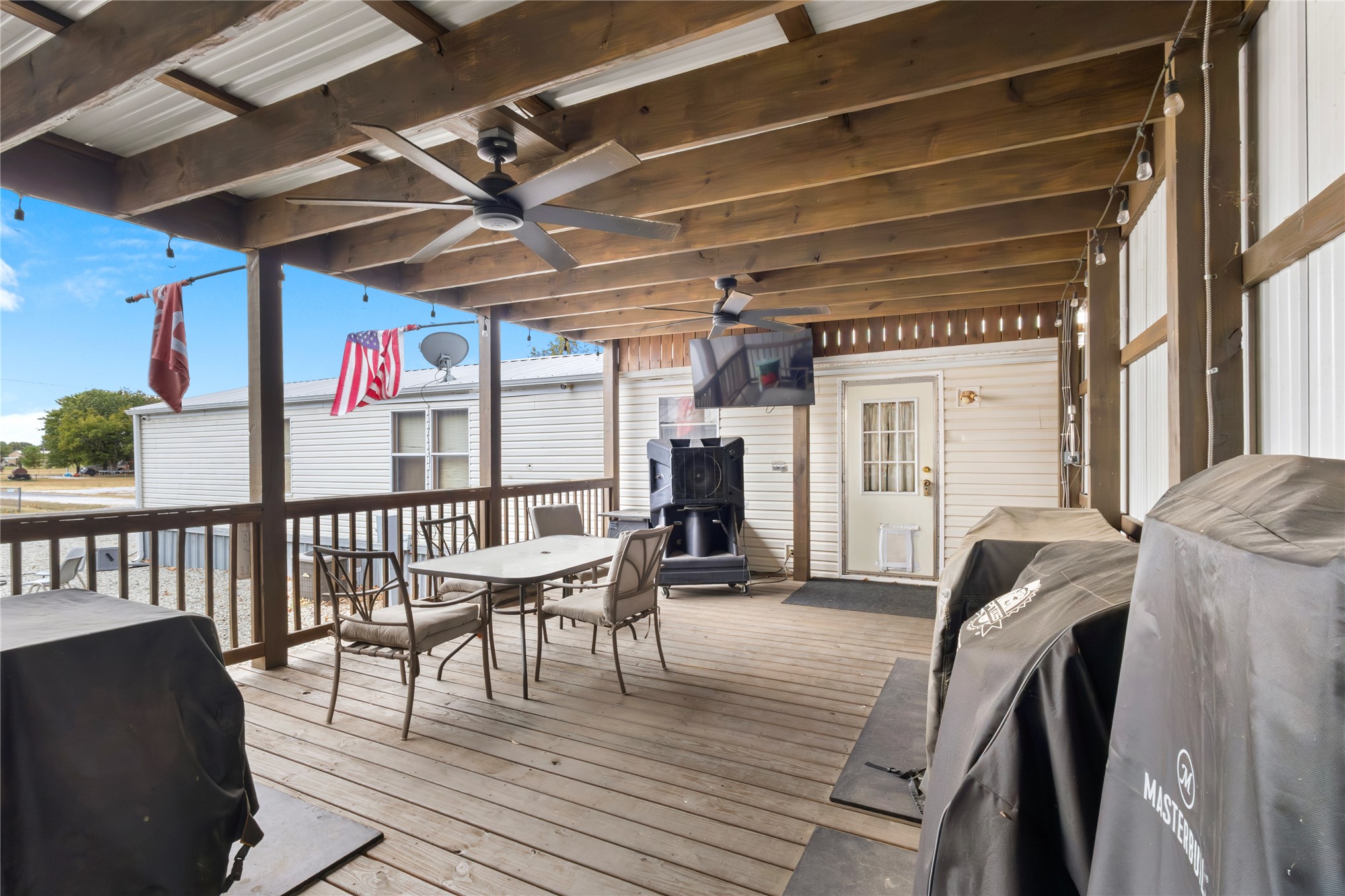 420781 1143 Road Property Photo 17