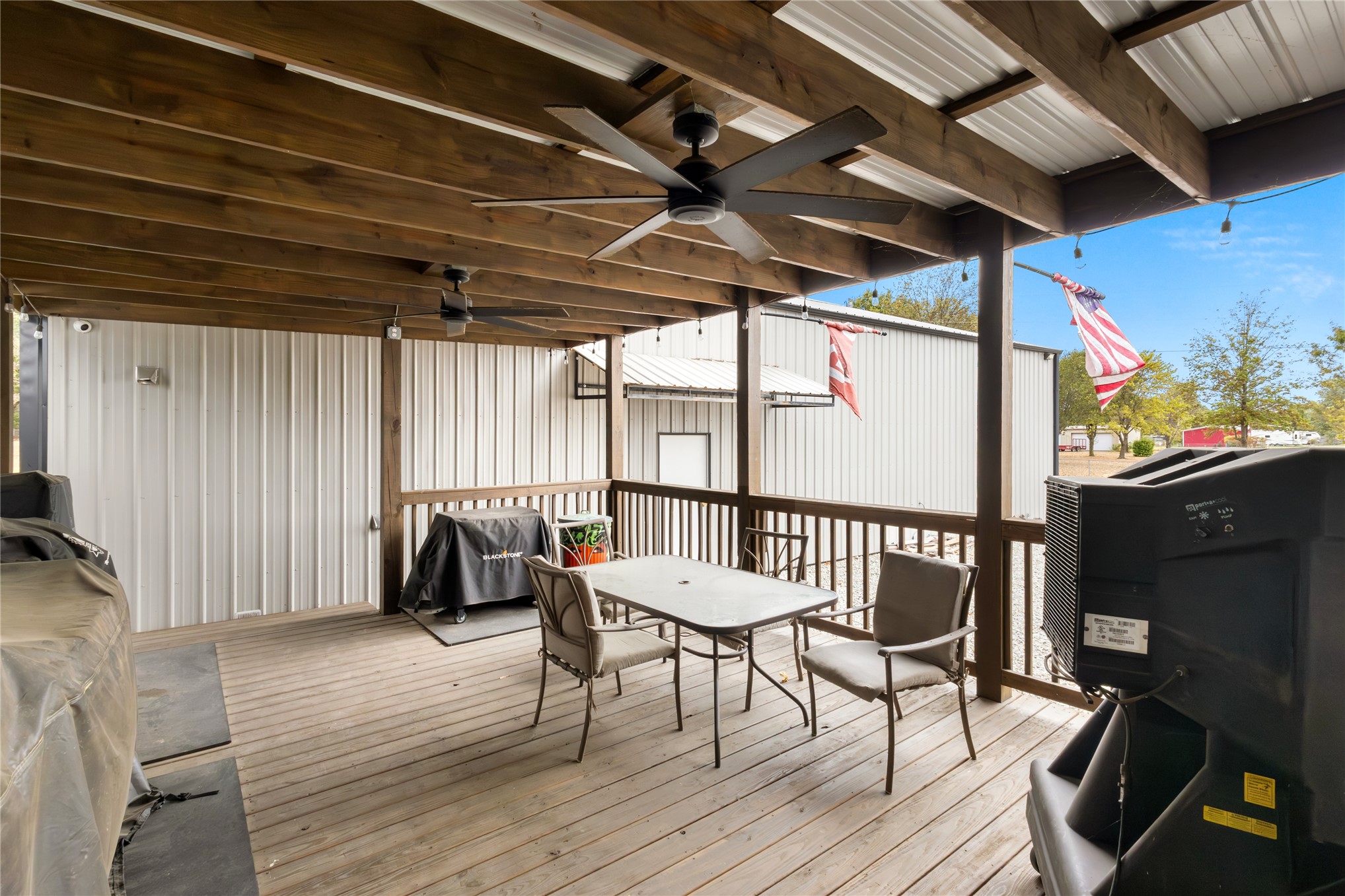 420781 1143 Road Property Photo 18