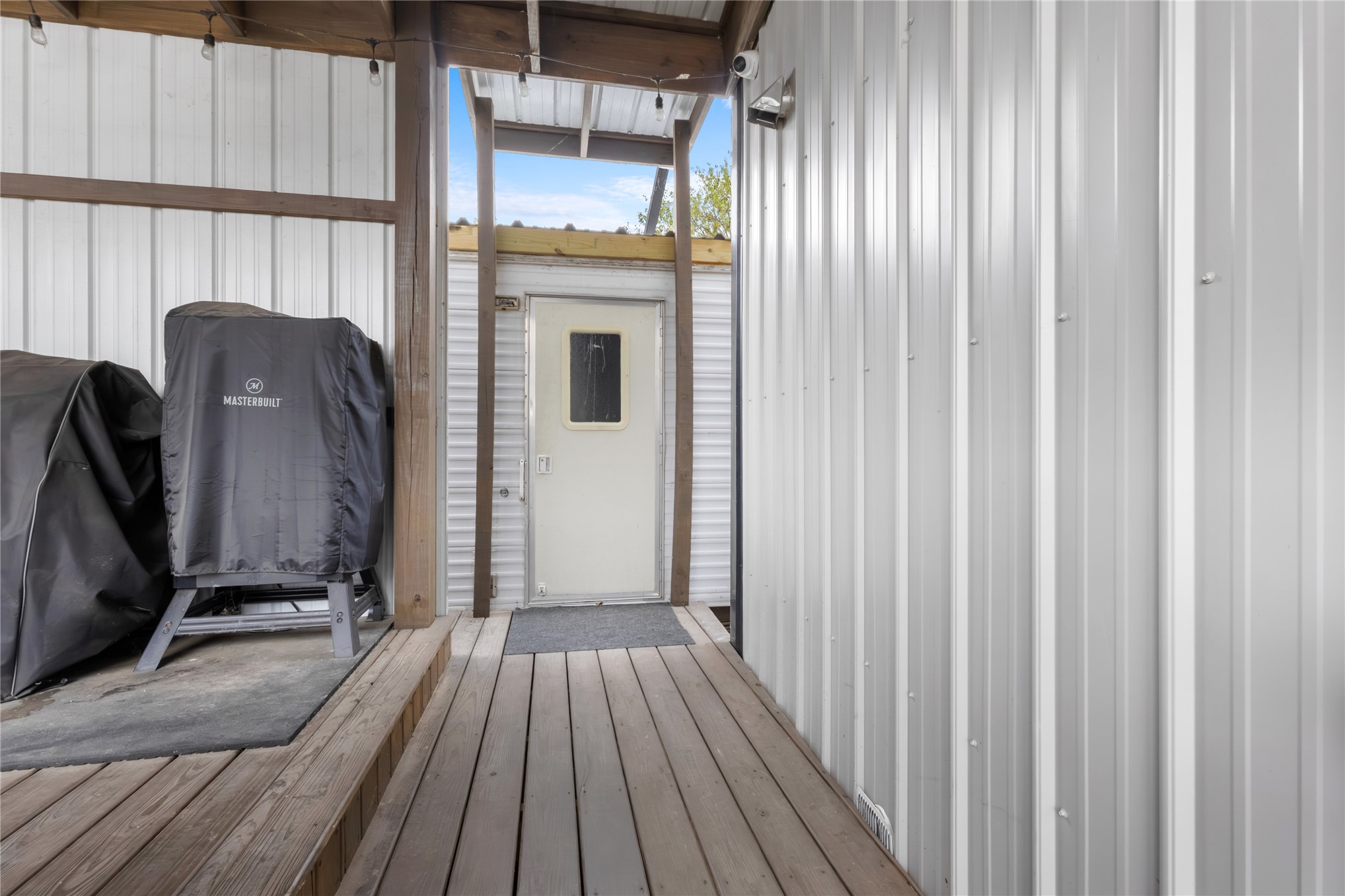 420781 1143 Road Property Photo 41