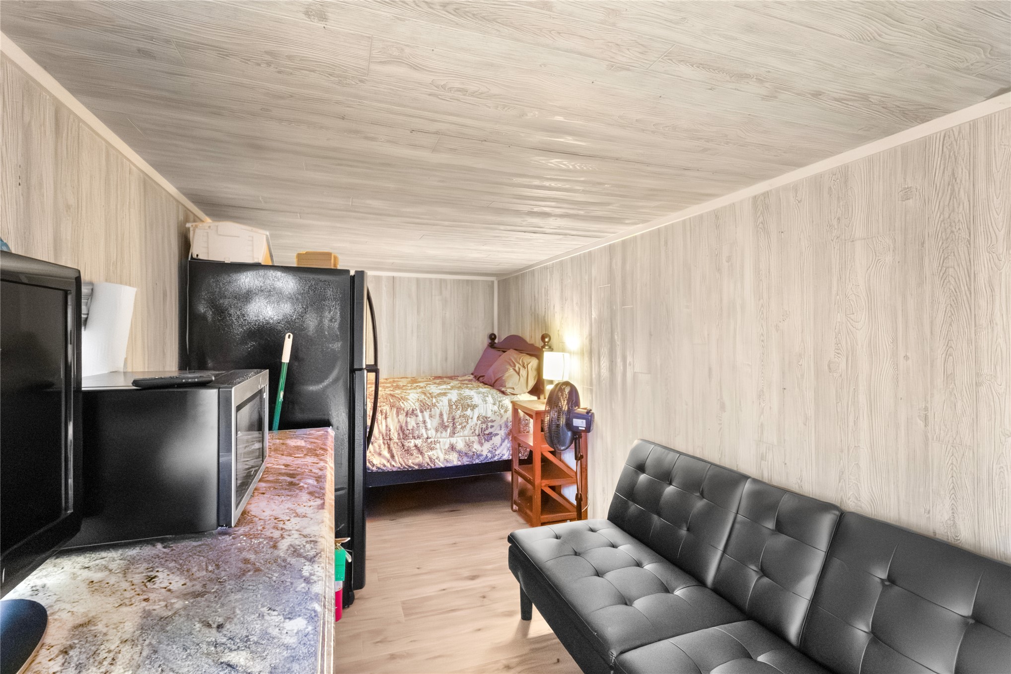 420781 1143 Road Property Photo 42