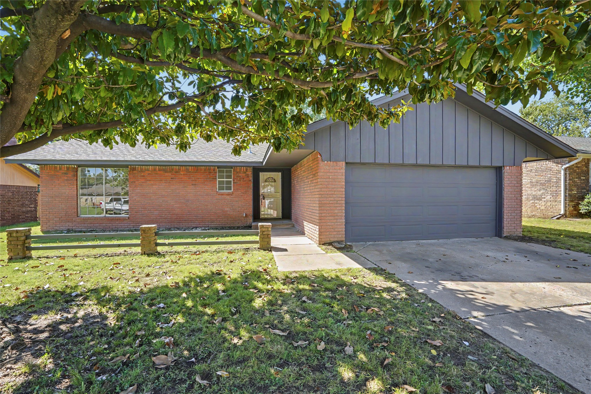 782 N Zenith Avenue Property Photo 2