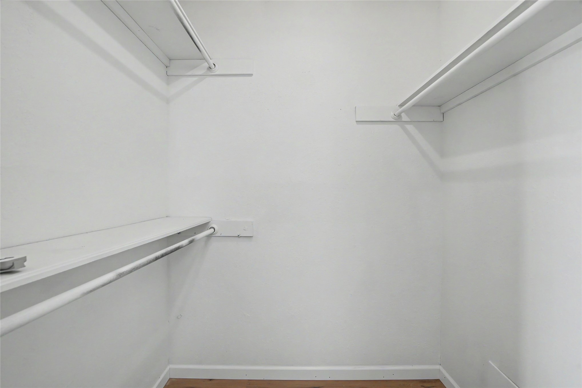 782 N Zenith Avenue Property Photo 28