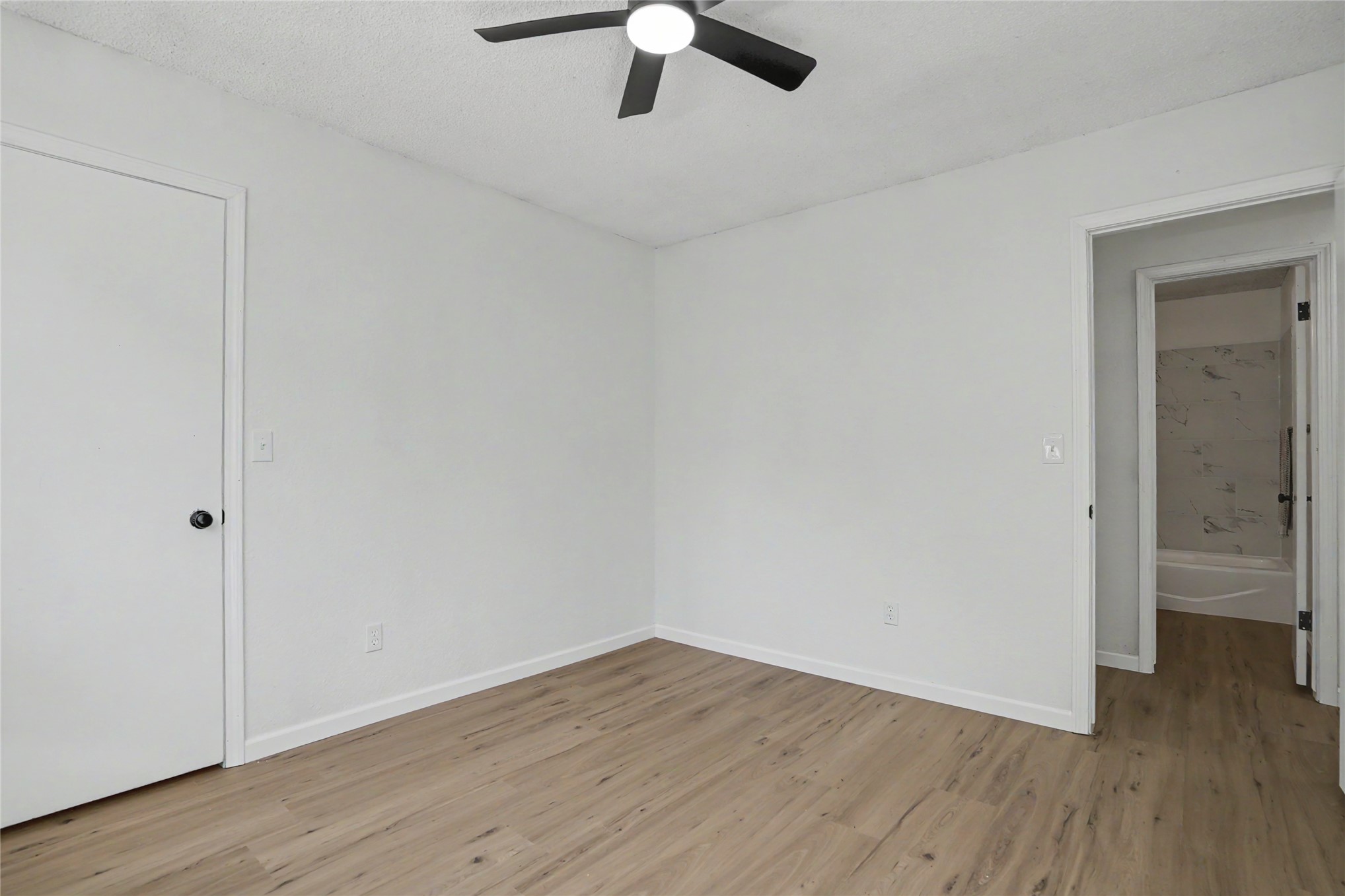 782 N Zenith Avenue Property Photo 31