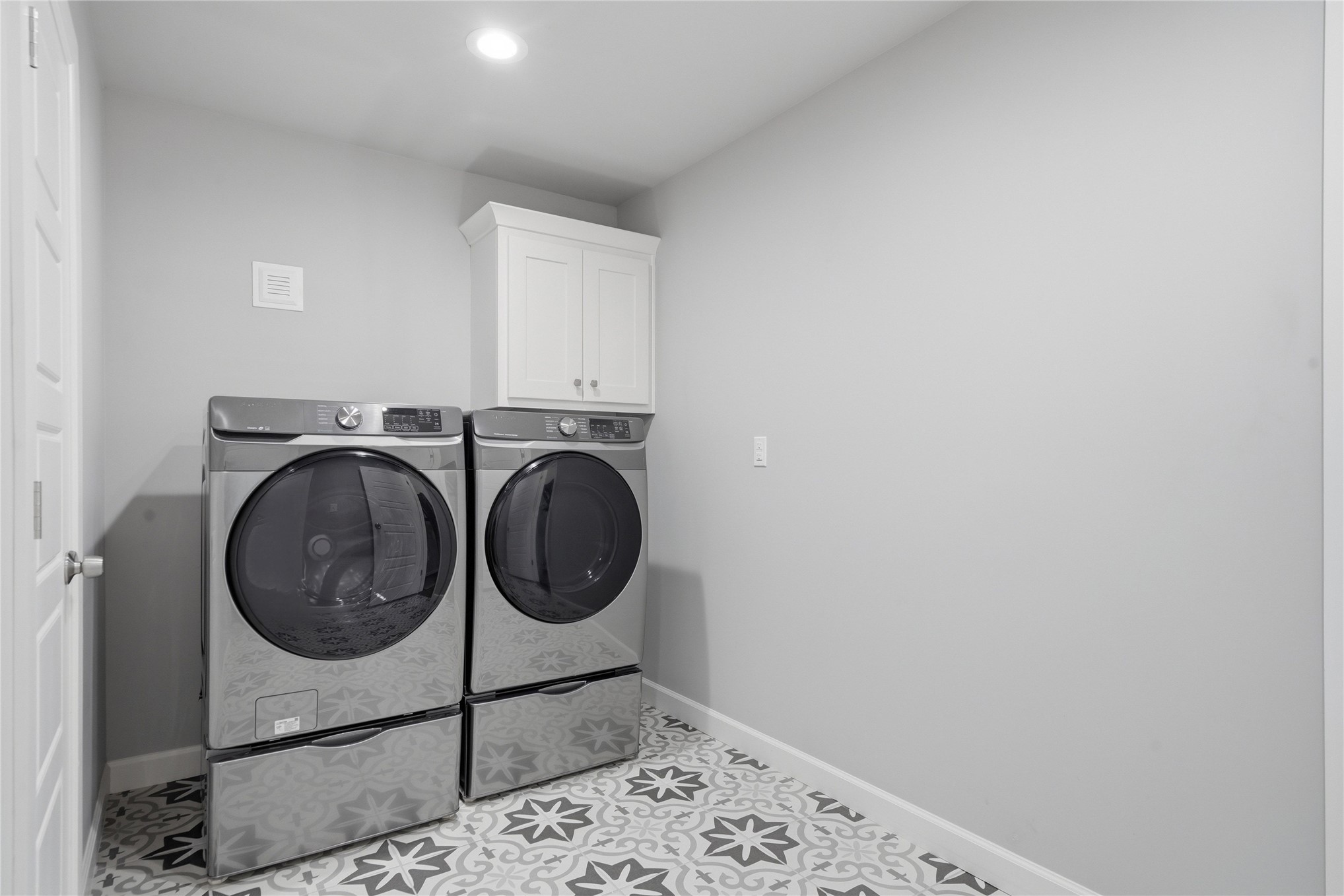 2251 S Delaware Court Property Photo 23