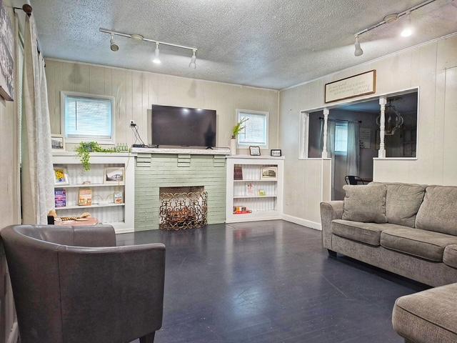 500 N Hinckley Street Property Photo 3